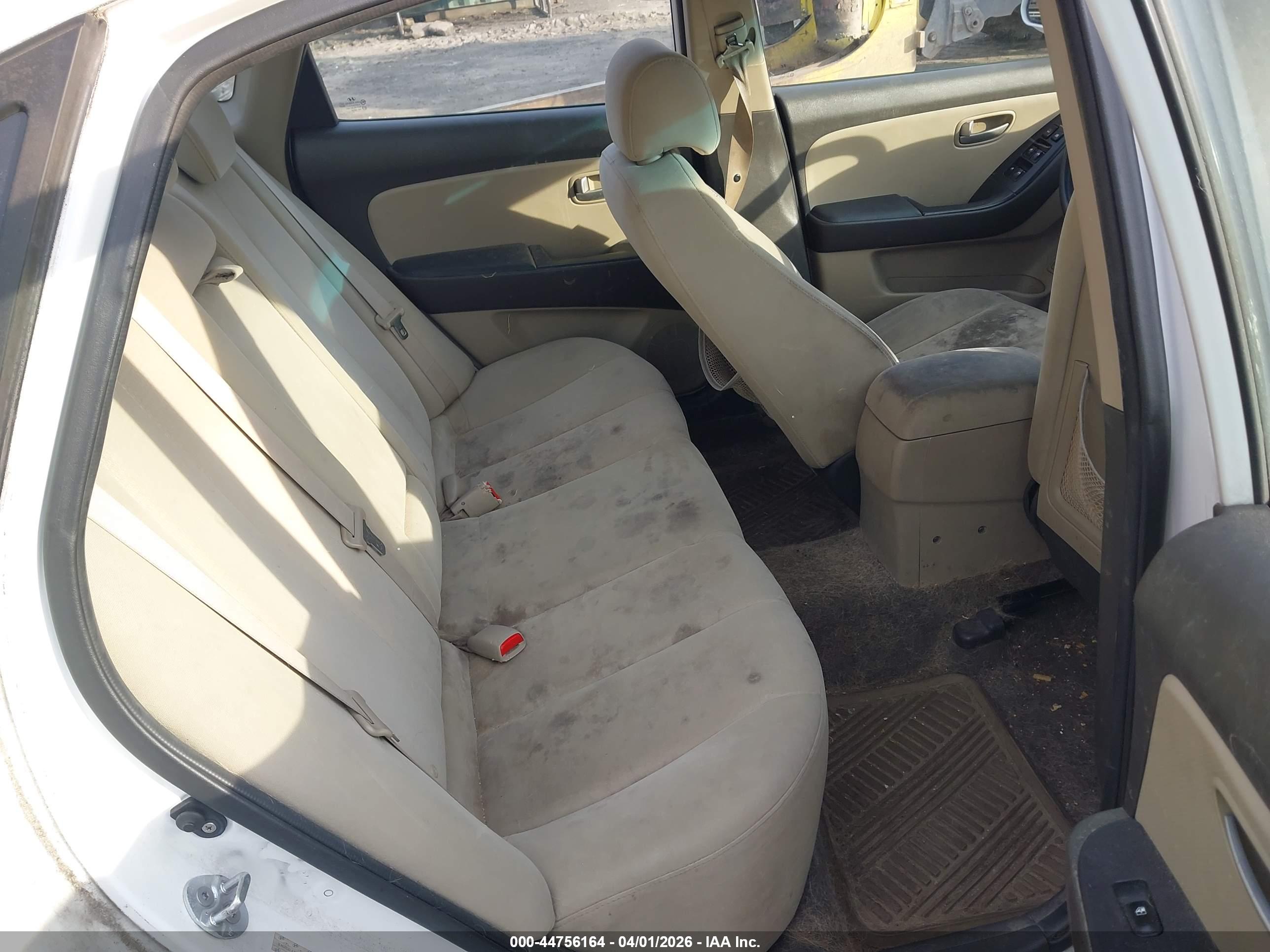 HYUNDAI ELANTRA image 8