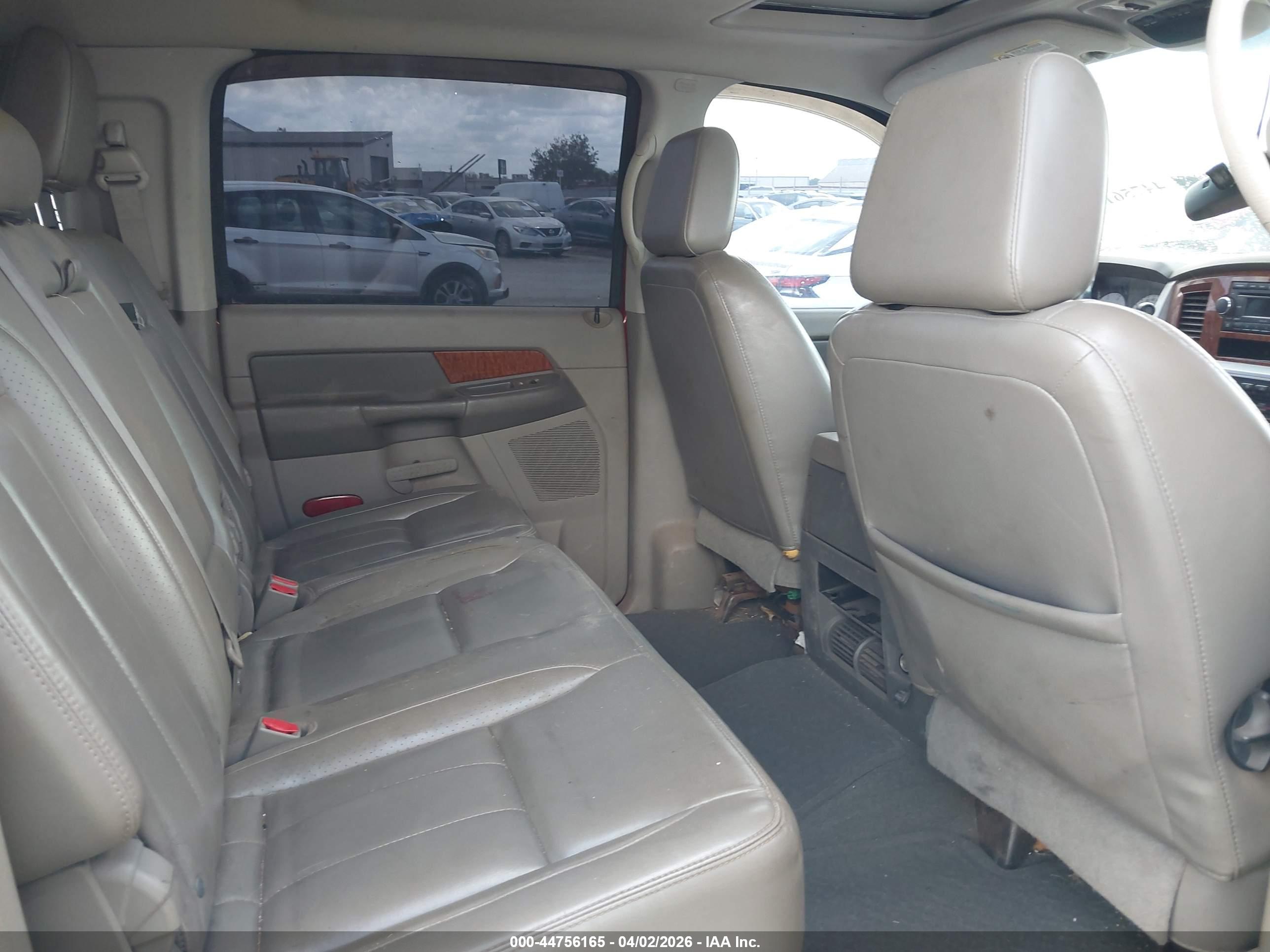 DODGE RAM image 8