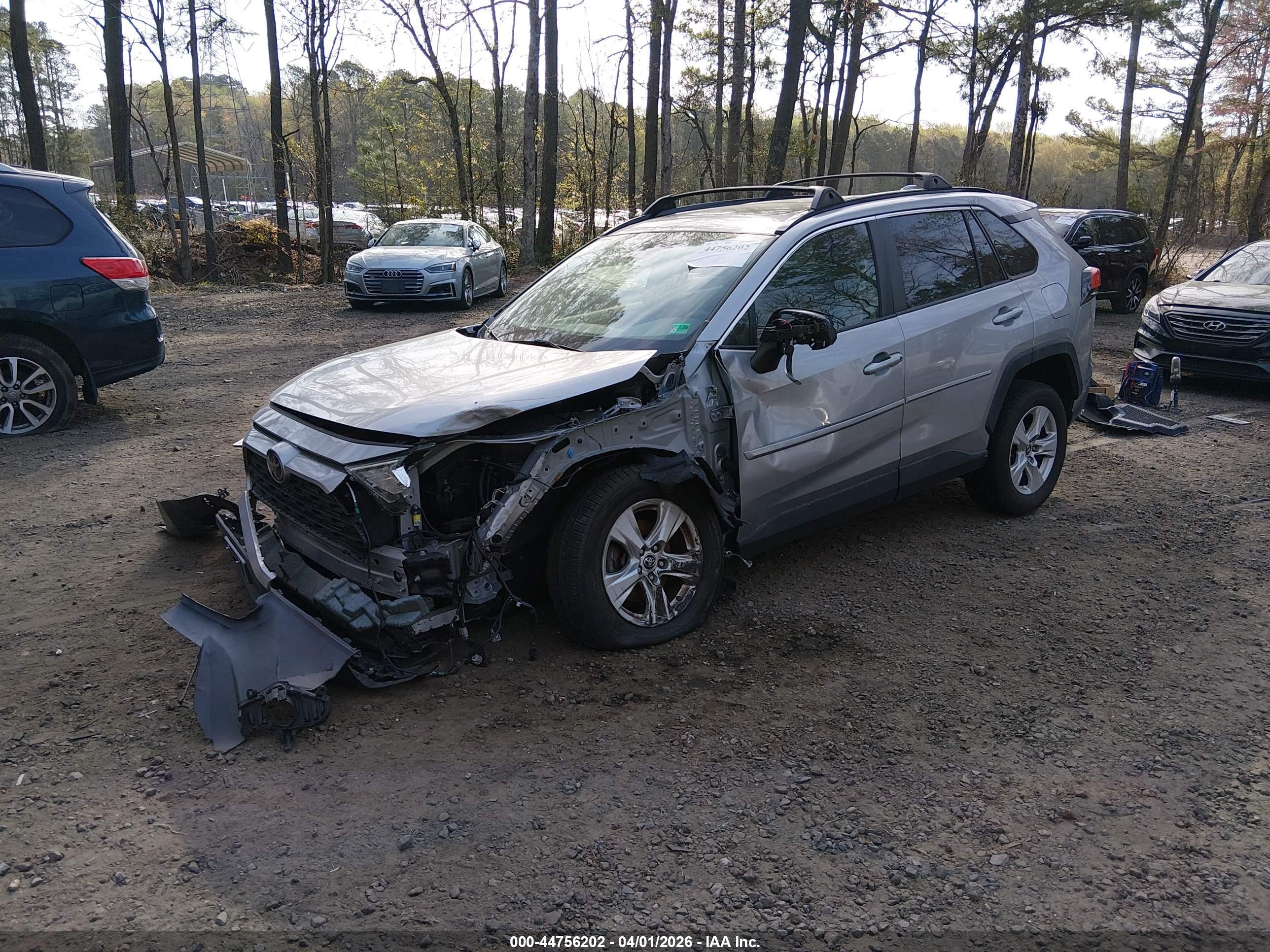 TOYOTA RAV4 image 2