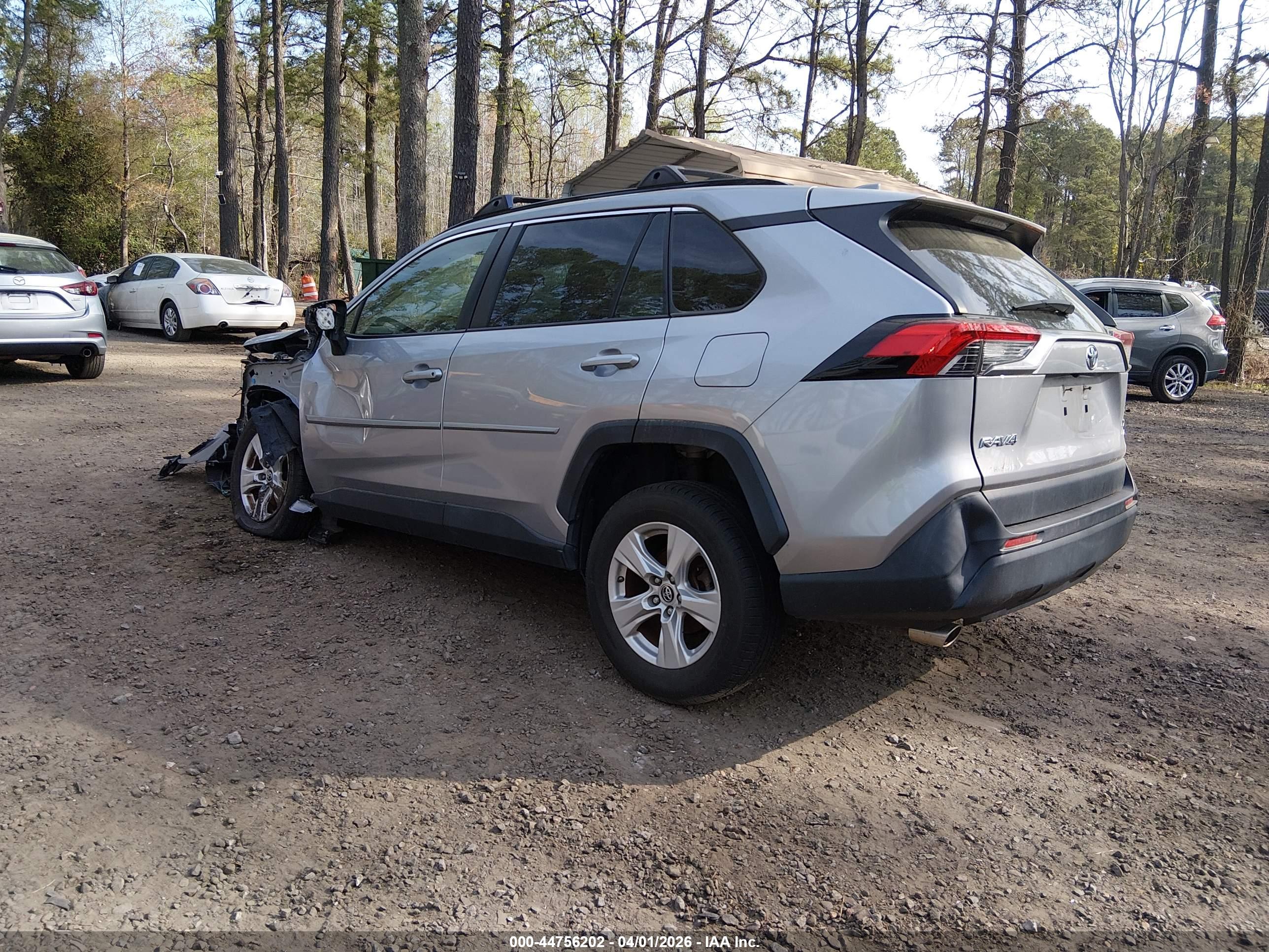 TOYOTA RAV4 image 3