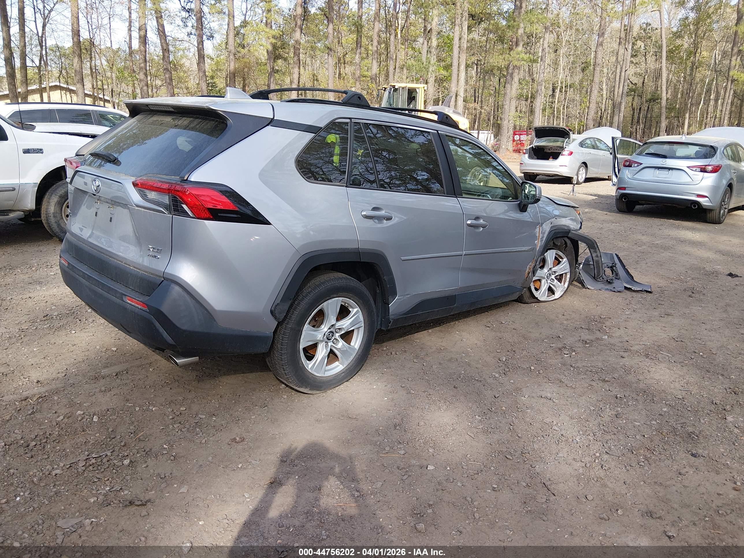 TOYOTA RAV4 image 4