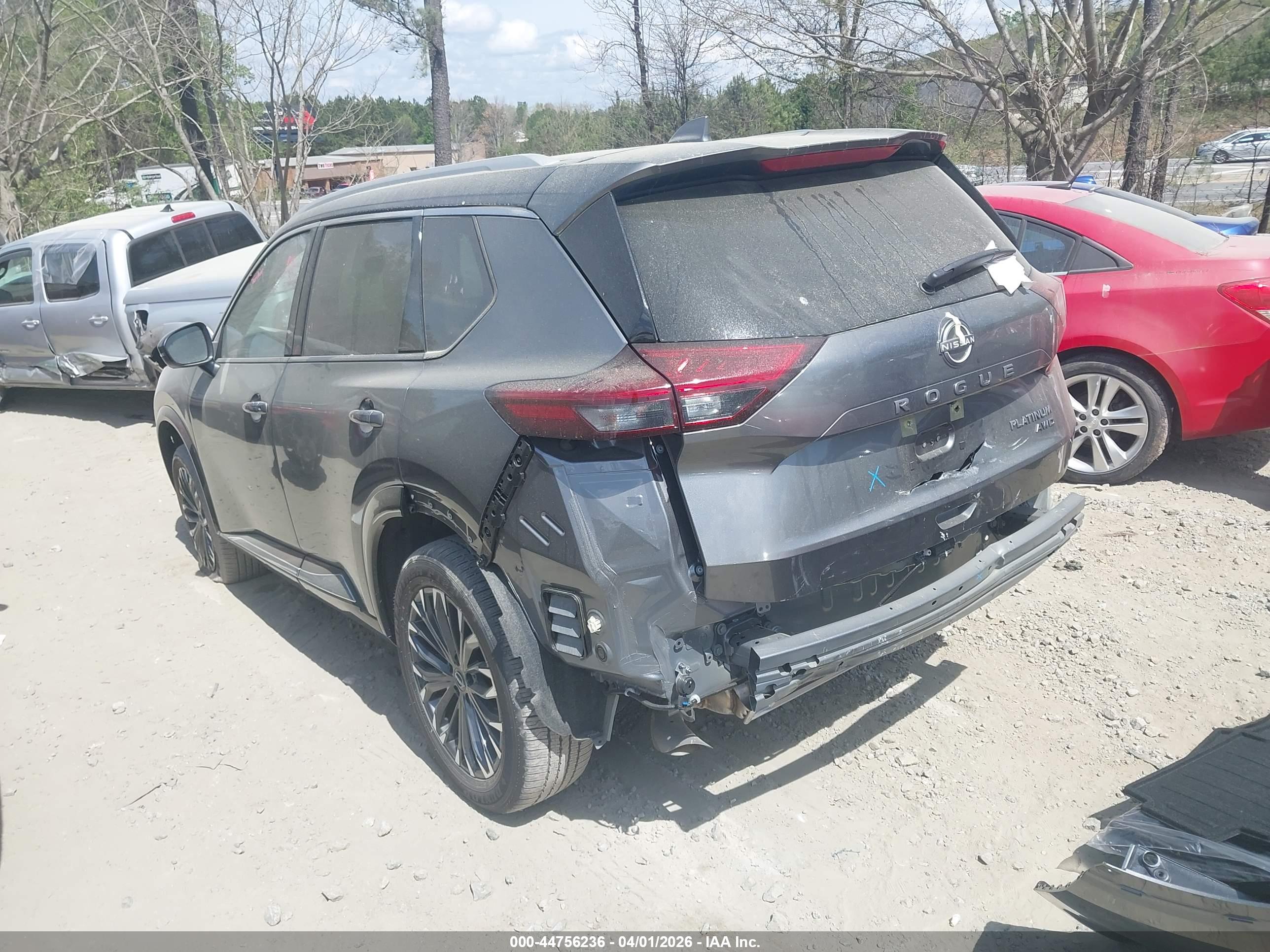 NISSAN ROGUE image 3
