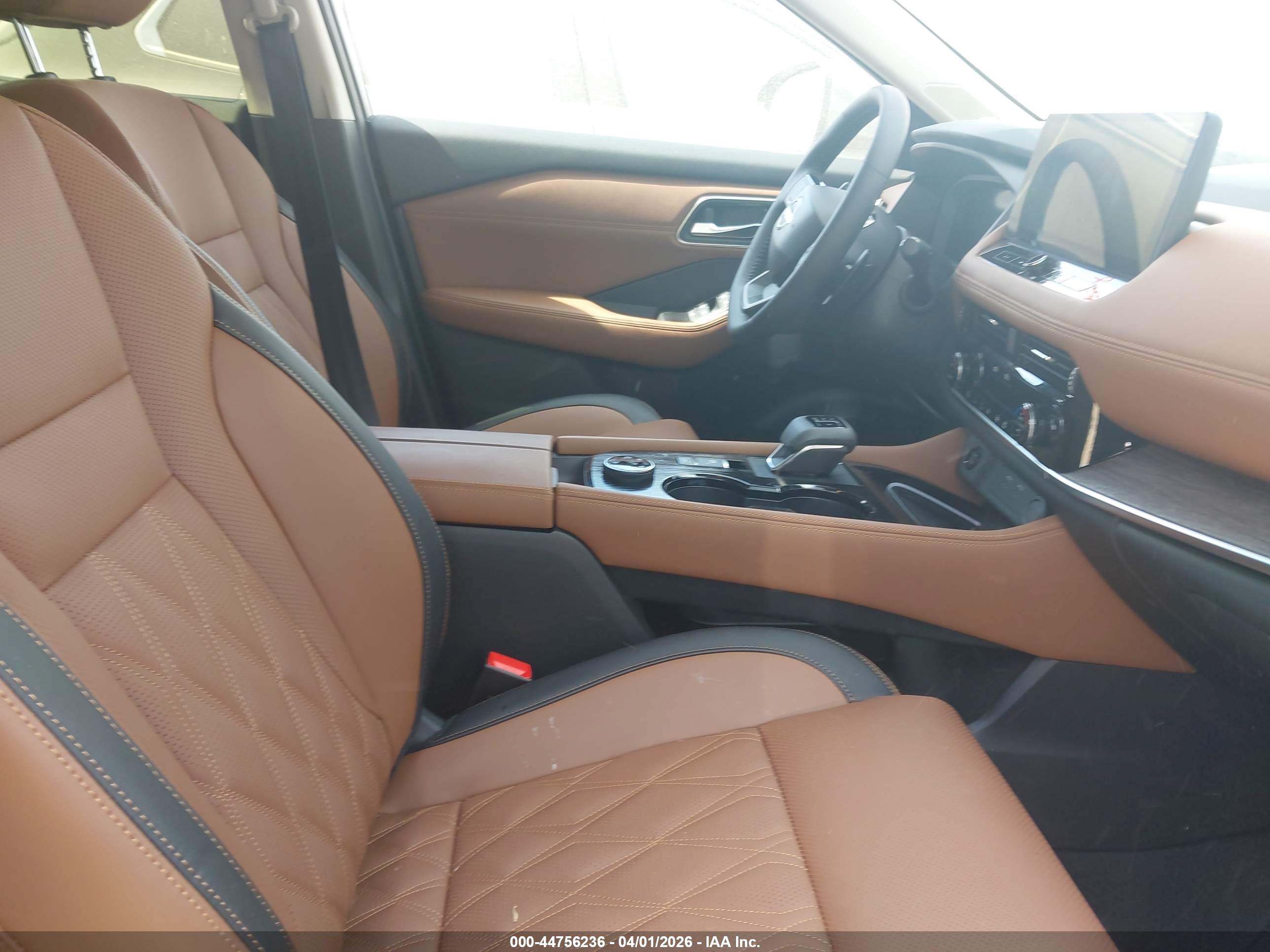 NISSAN ROGUE image 5