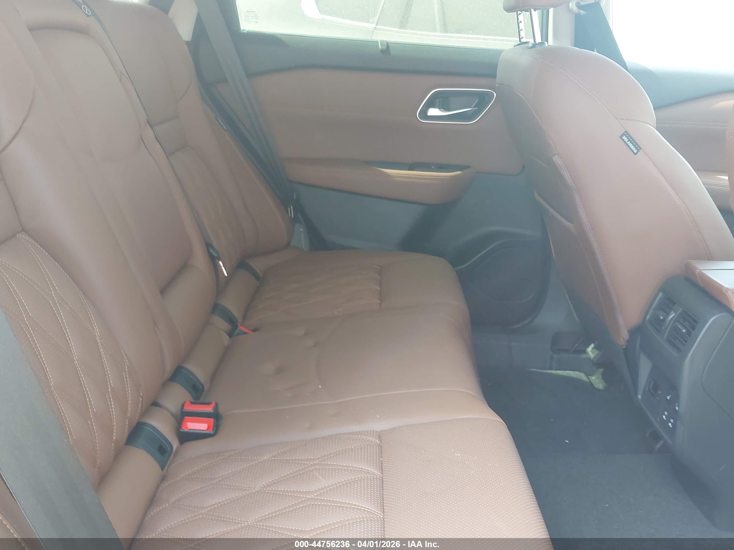 NISSAN ROGUE image 8