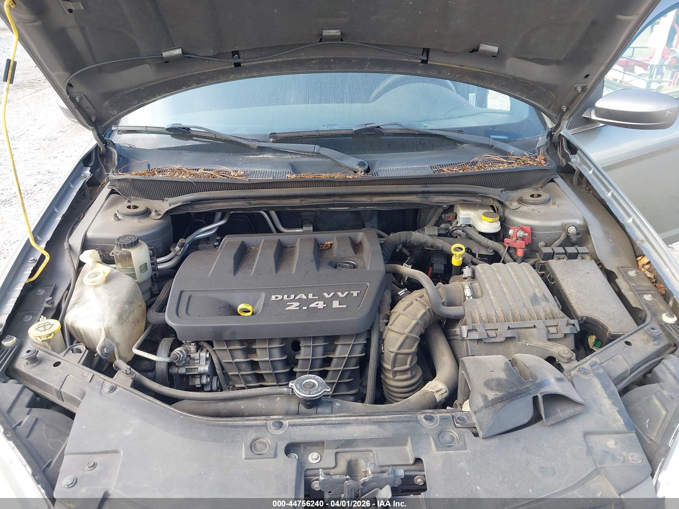 CHRYSLER 200 image 10