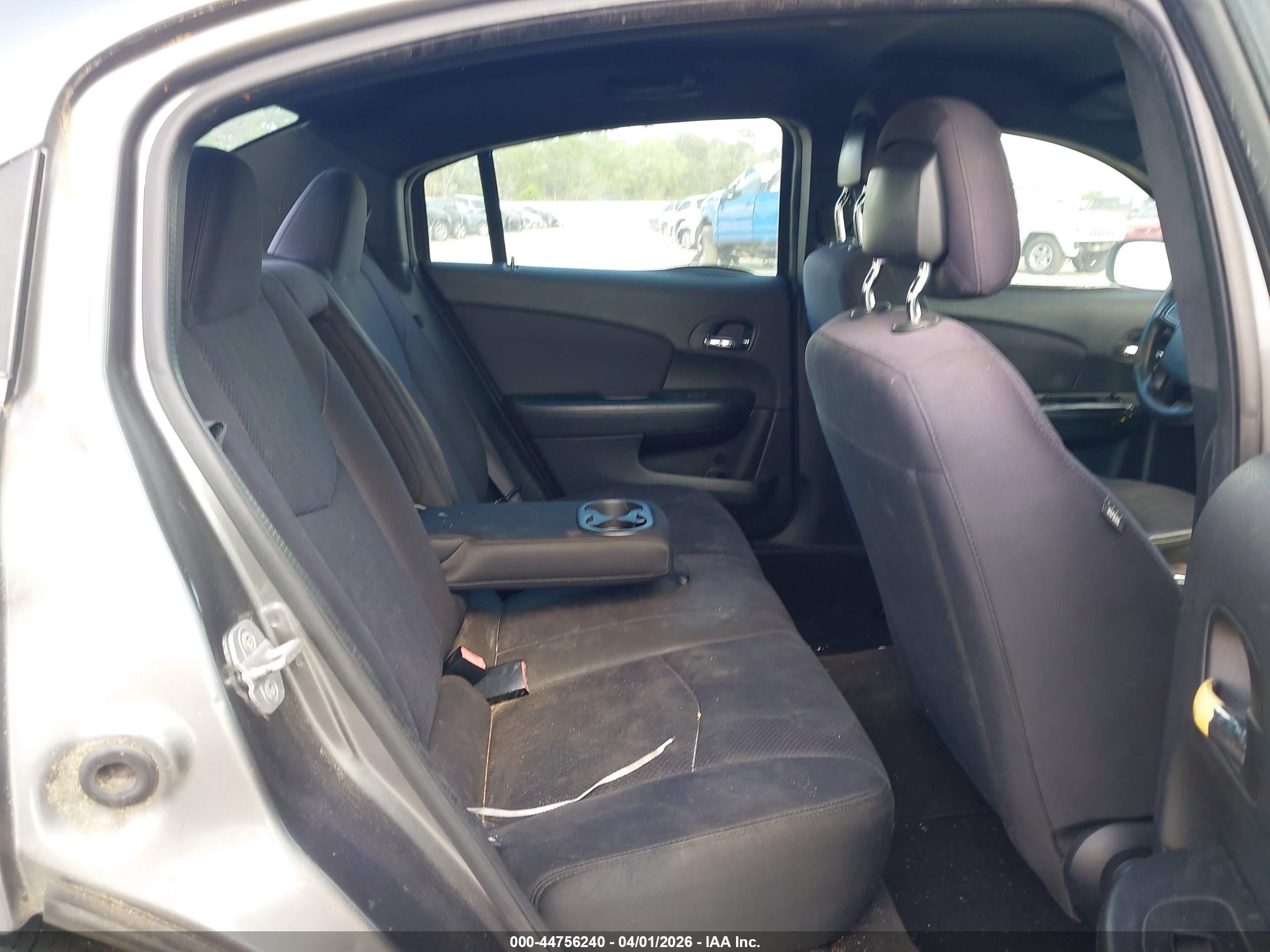 CHRYSLER 200 image 8