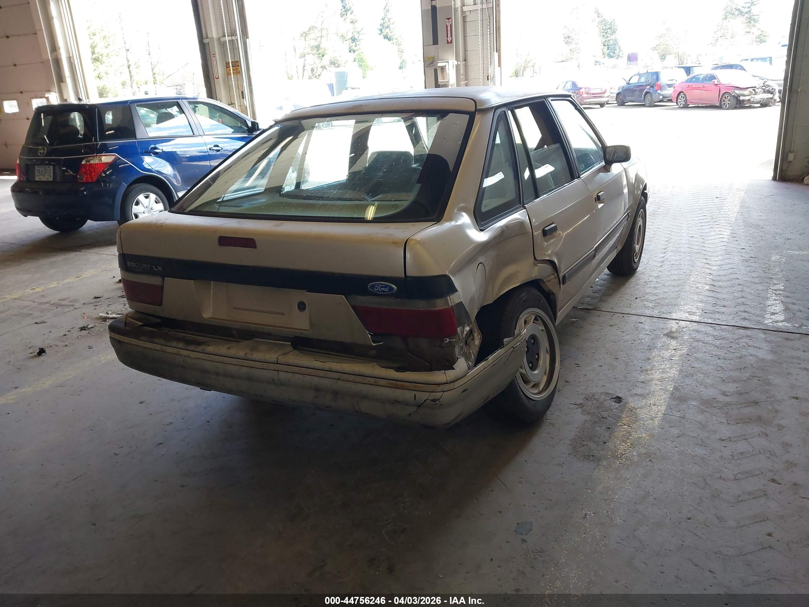 FORD ESCORT image 4