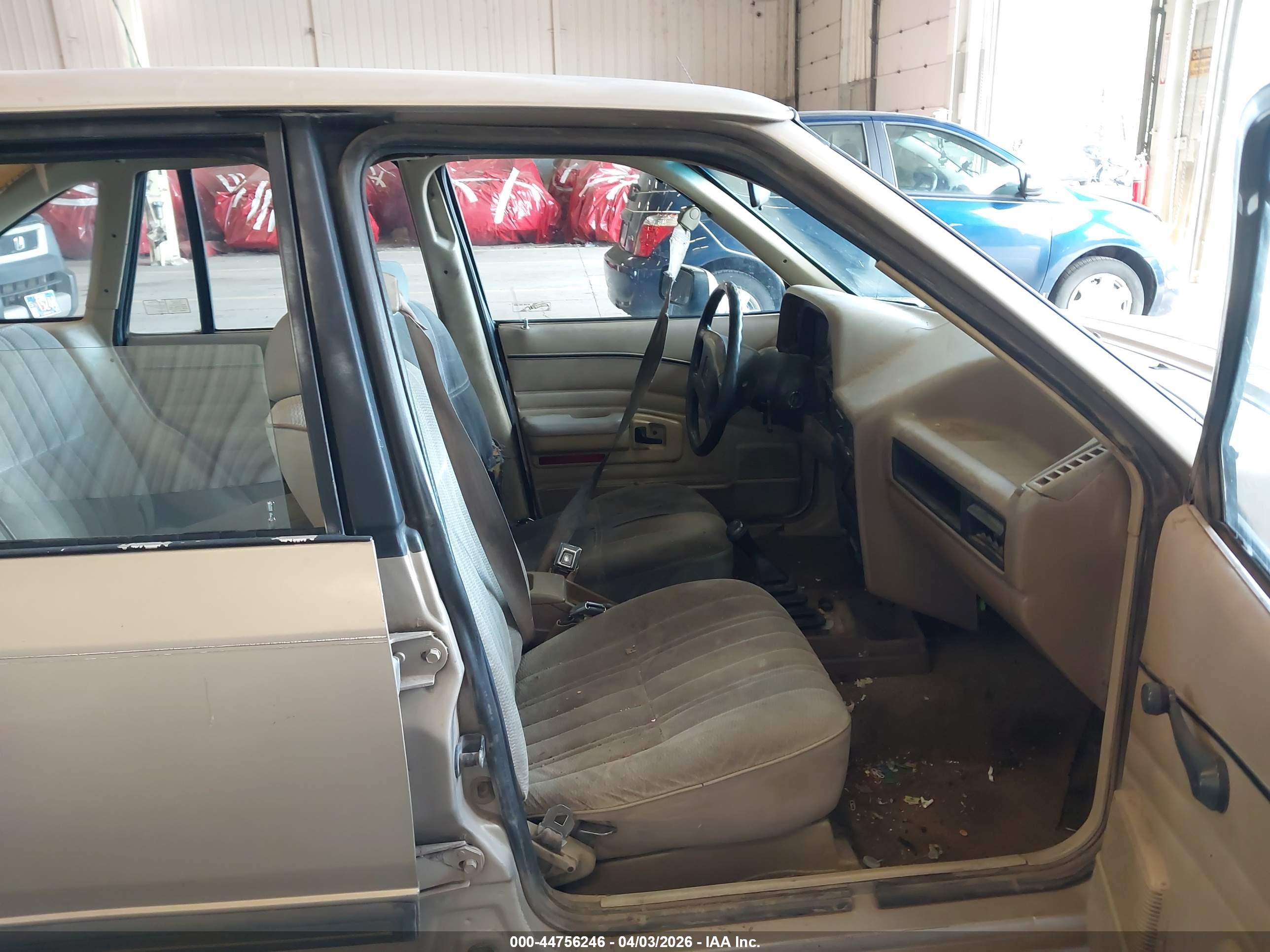 FORD ESCORT image 5