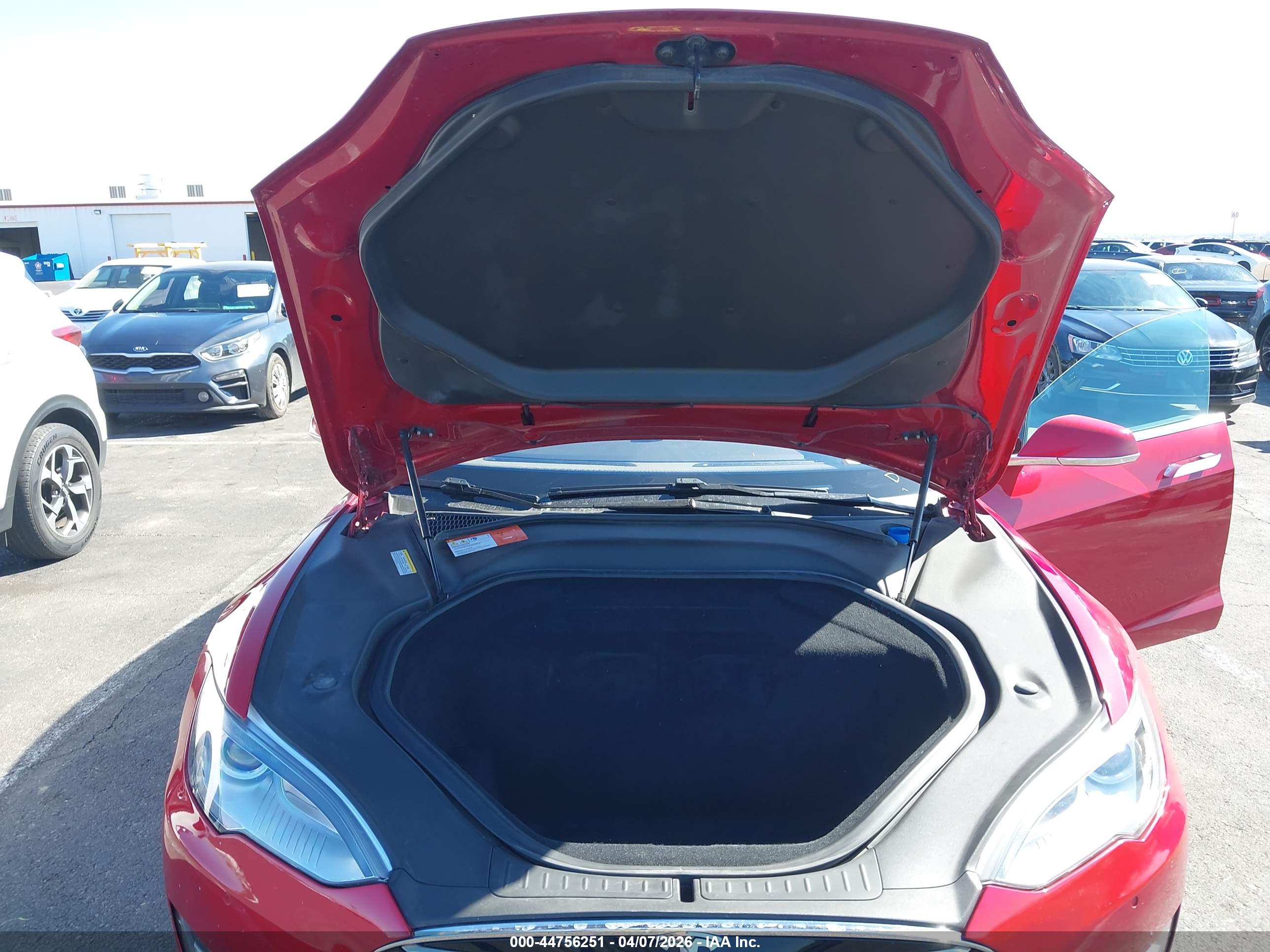 TESLA MODEL image 10