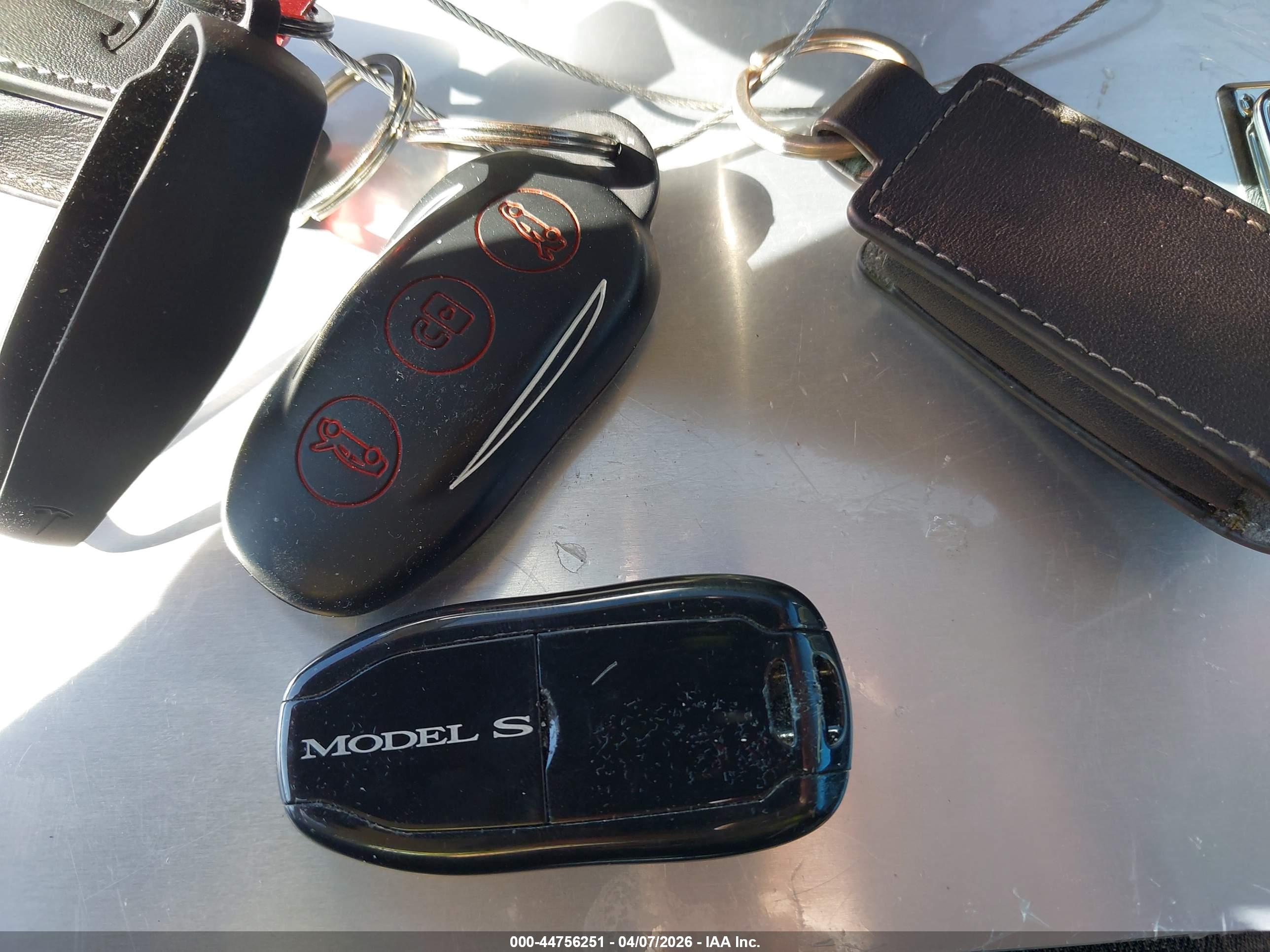 TESLA MODEL image 11