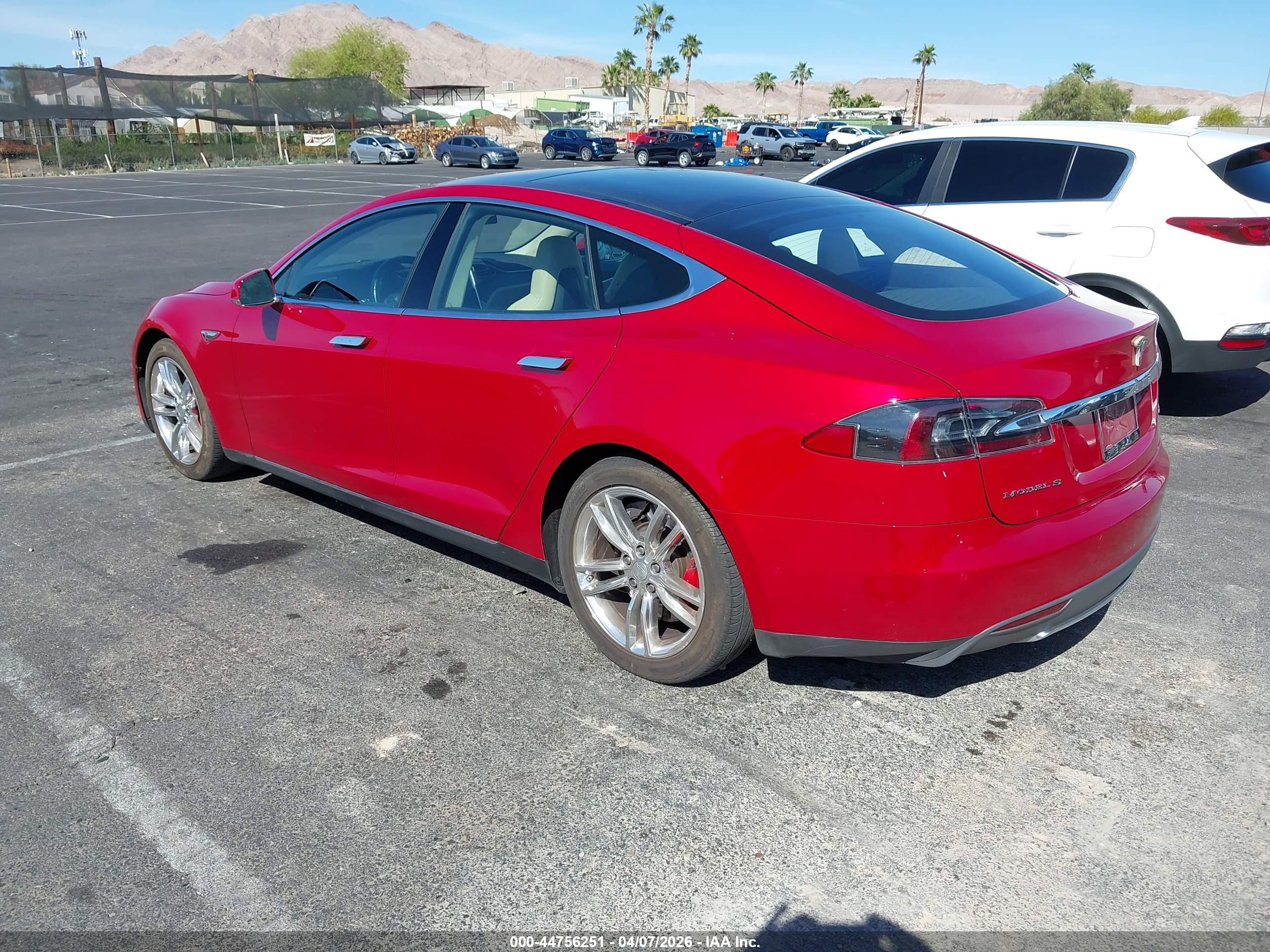 TESLA MODEL image 3