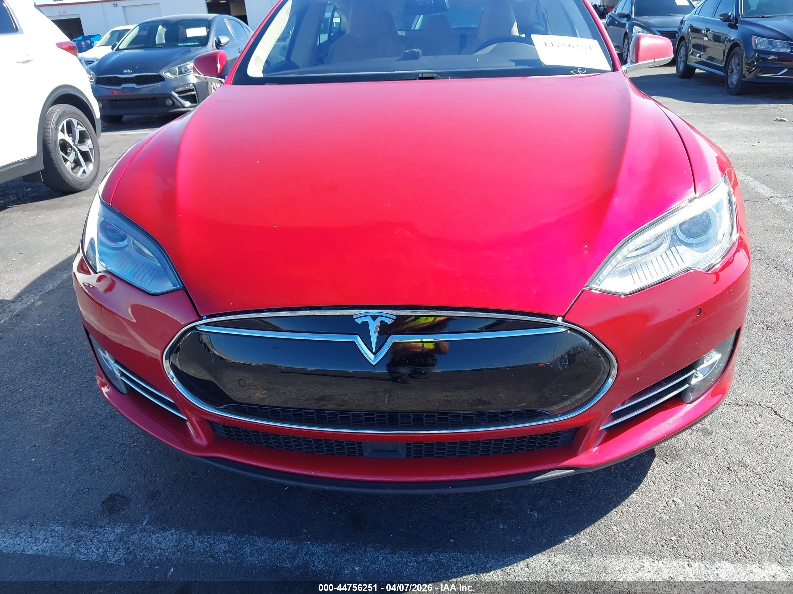 TESLA MODEL image 6