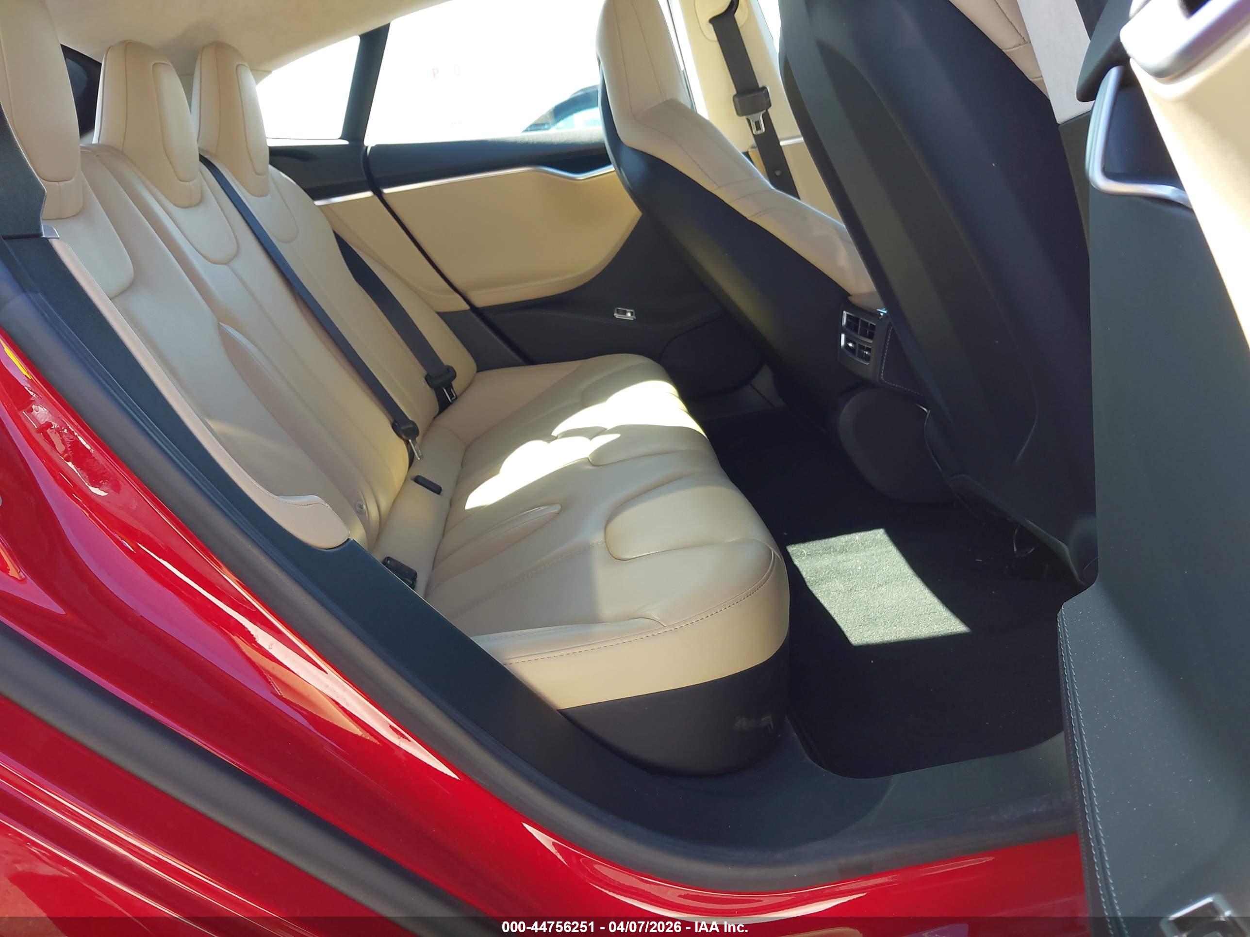 TESLA MODEL image 8