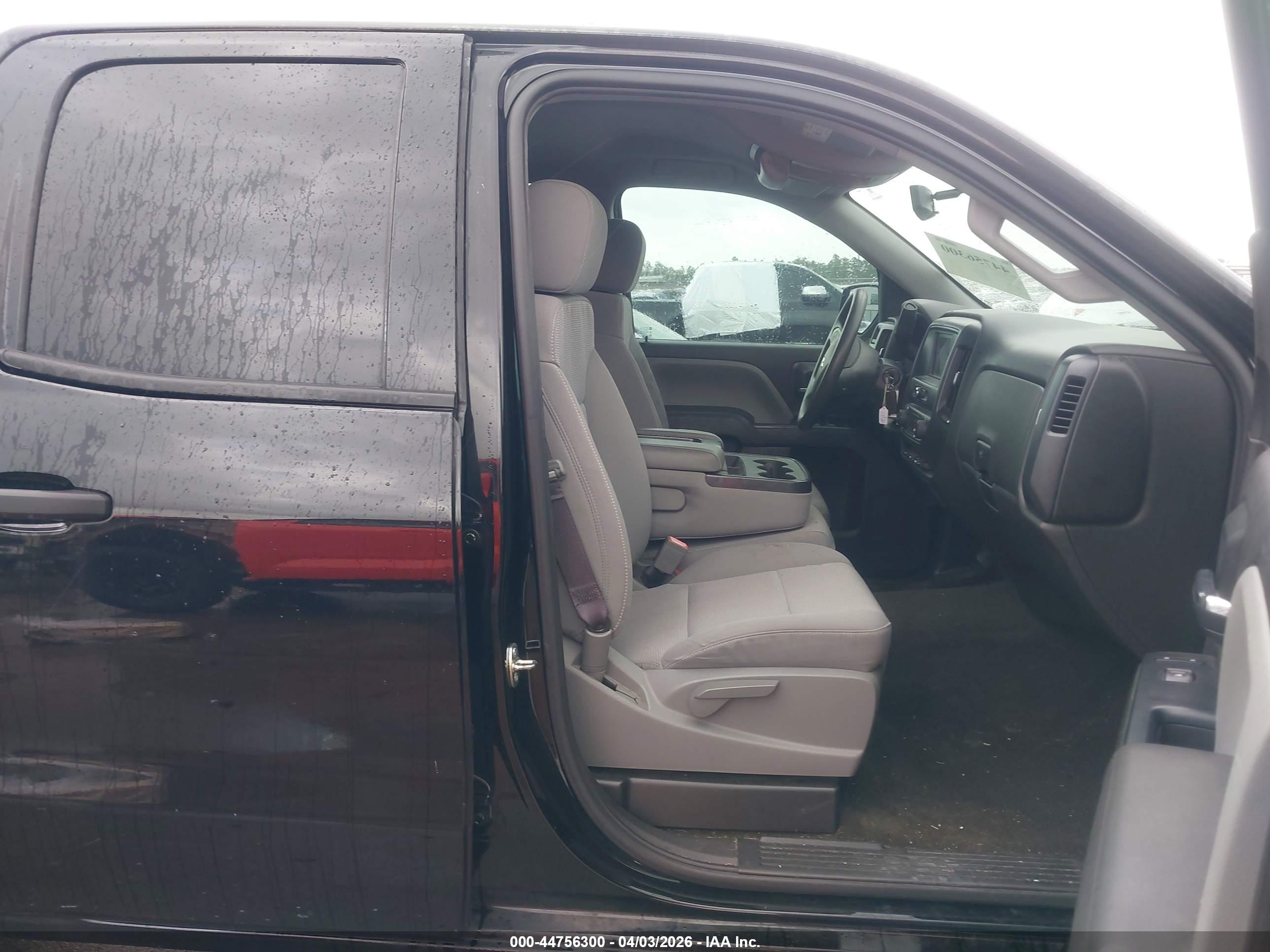 CHEVROLET SILVERADO image 5