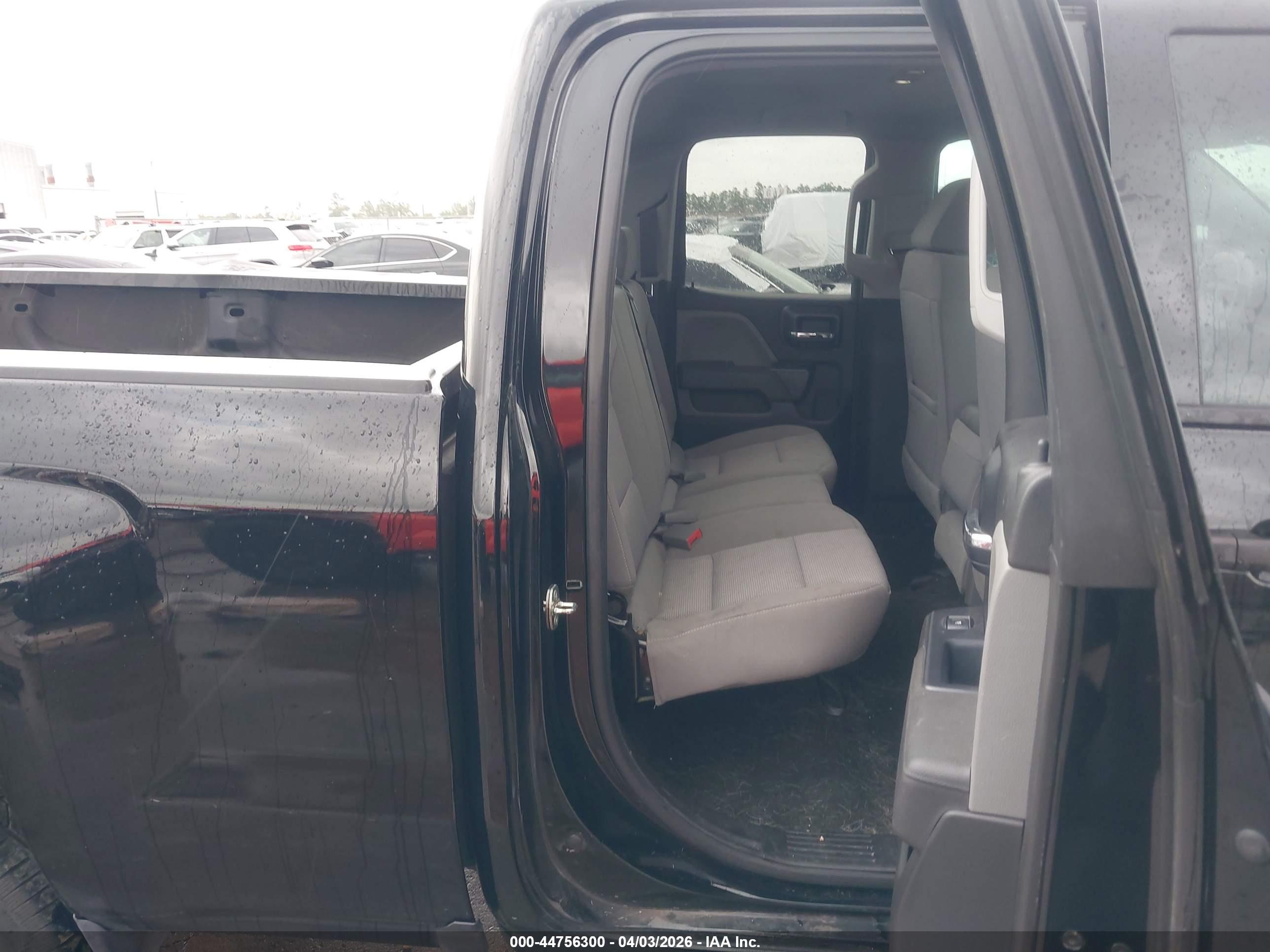 CHEVROLET SILVERADO image 8