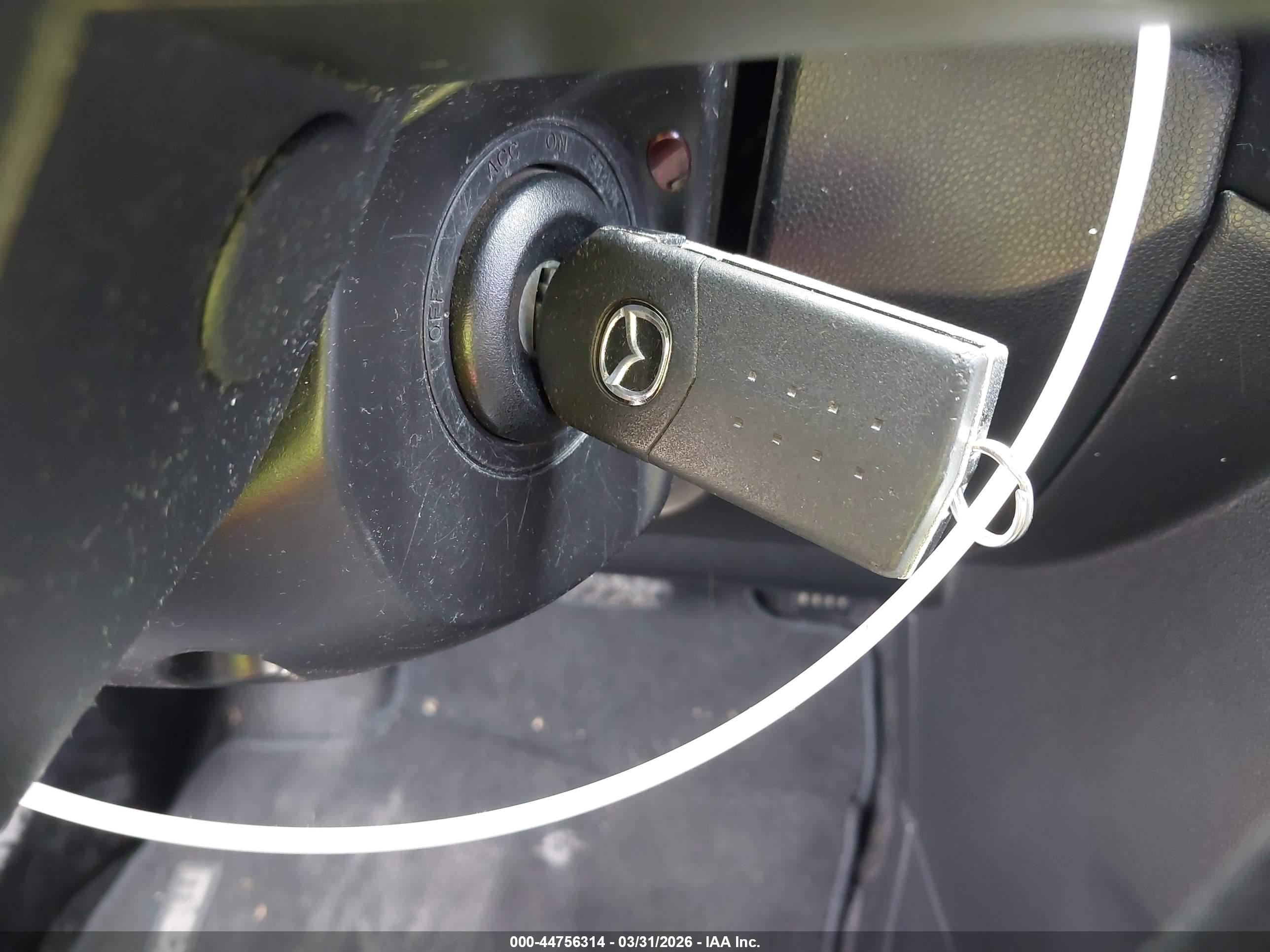 MAZDA MAZDA5 image 11