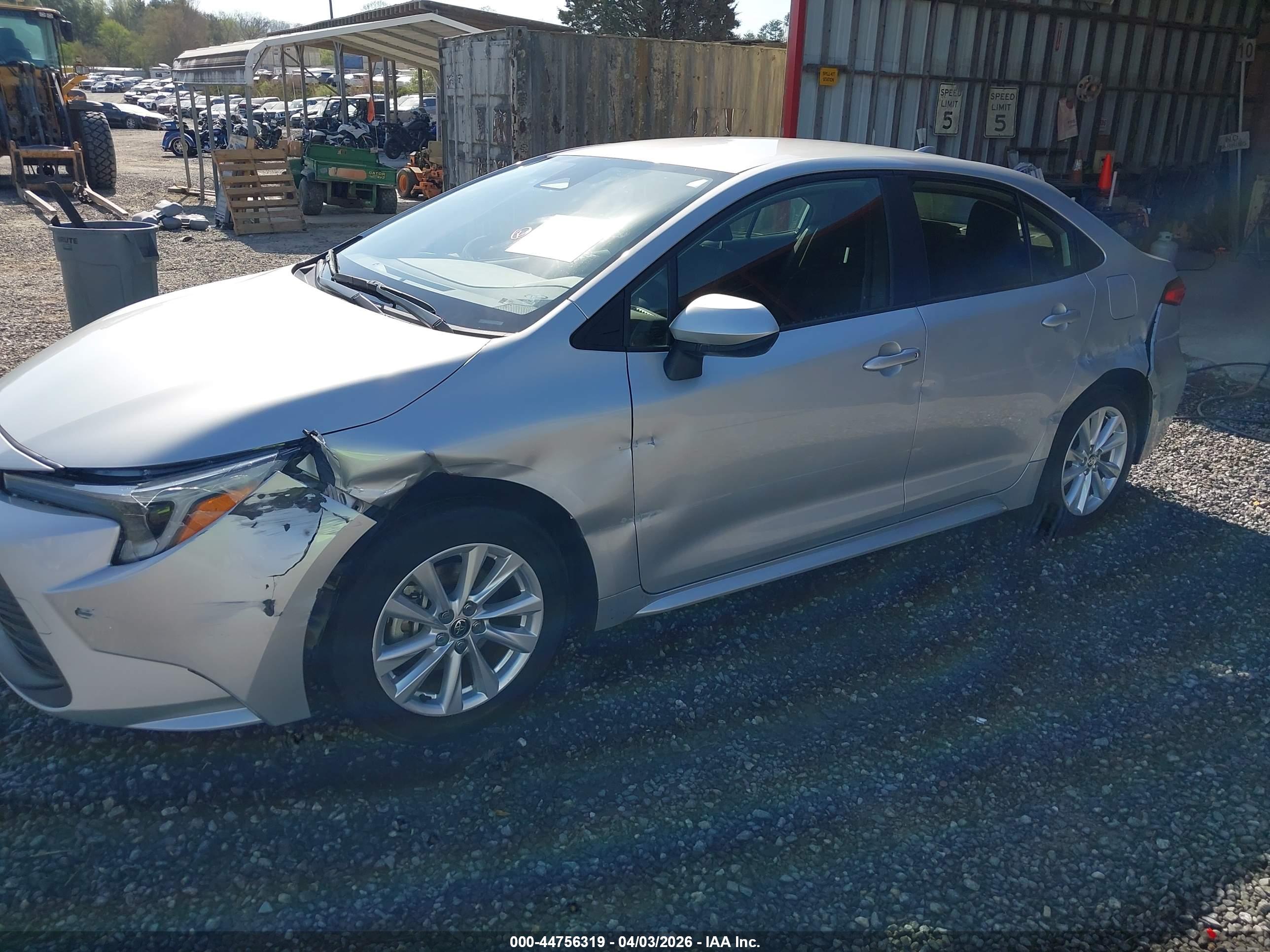 TOYOTA COROLLA image 6