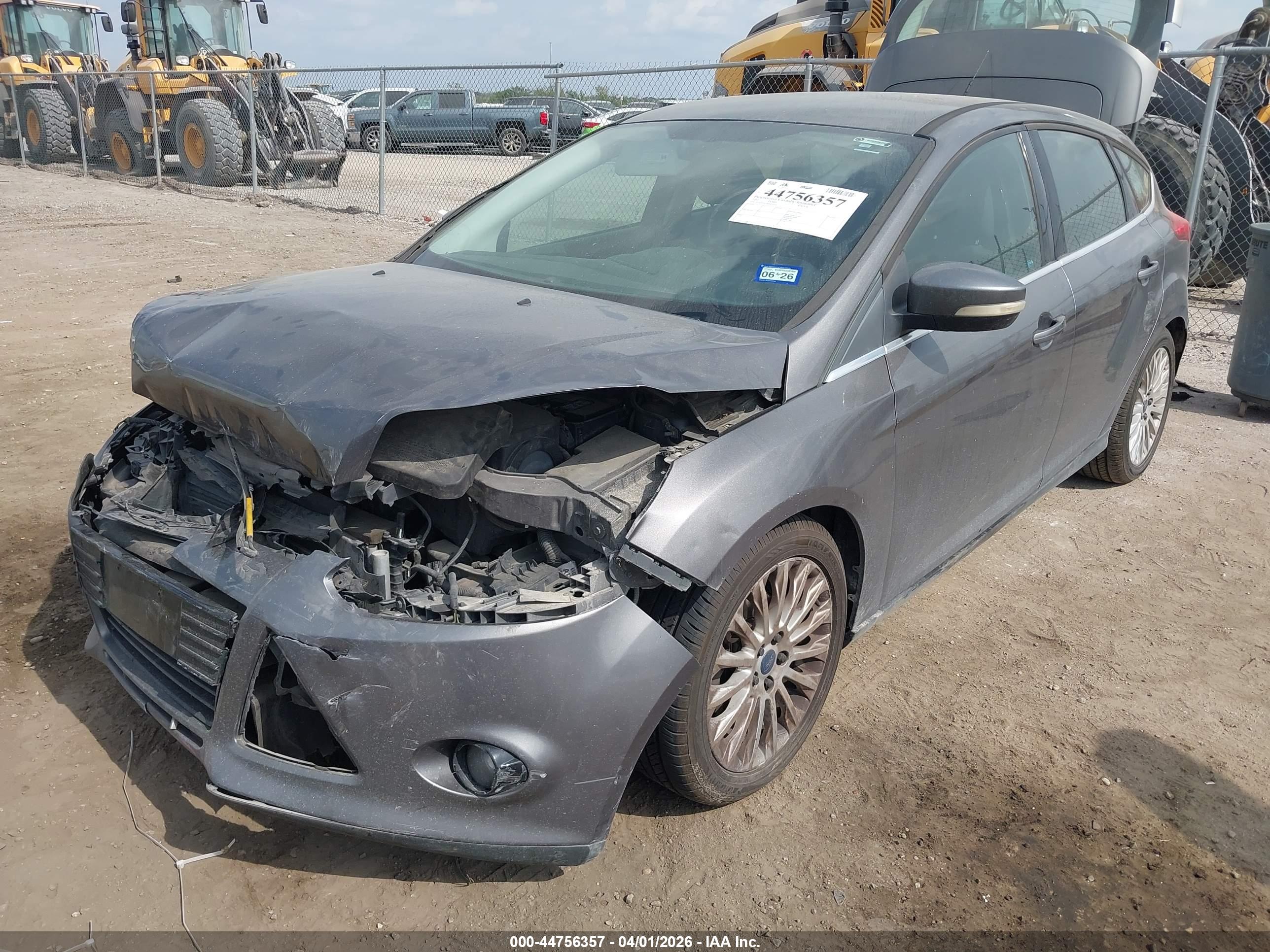 FORD FOCUS image 2