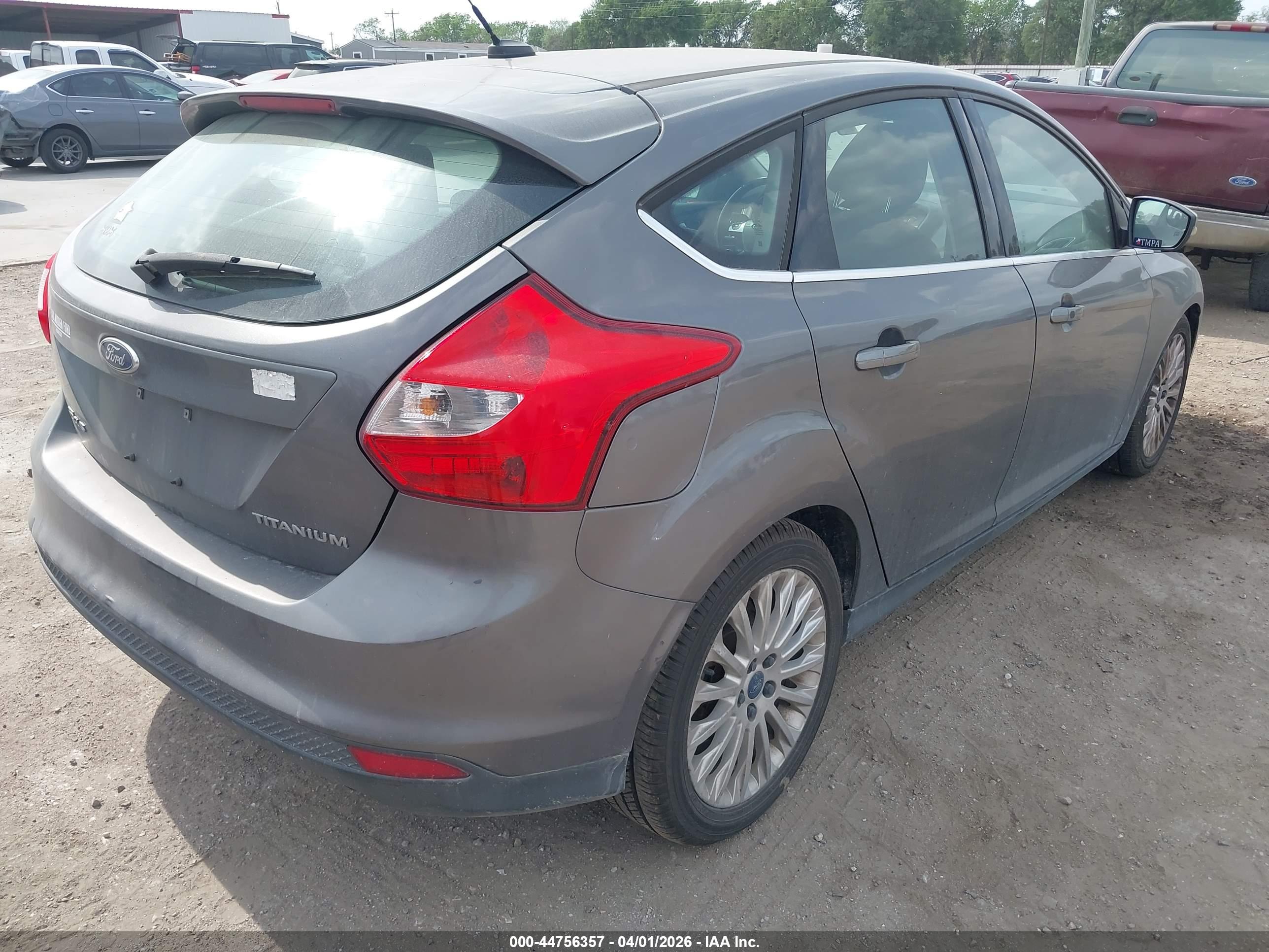 FORD FOCUS image 4