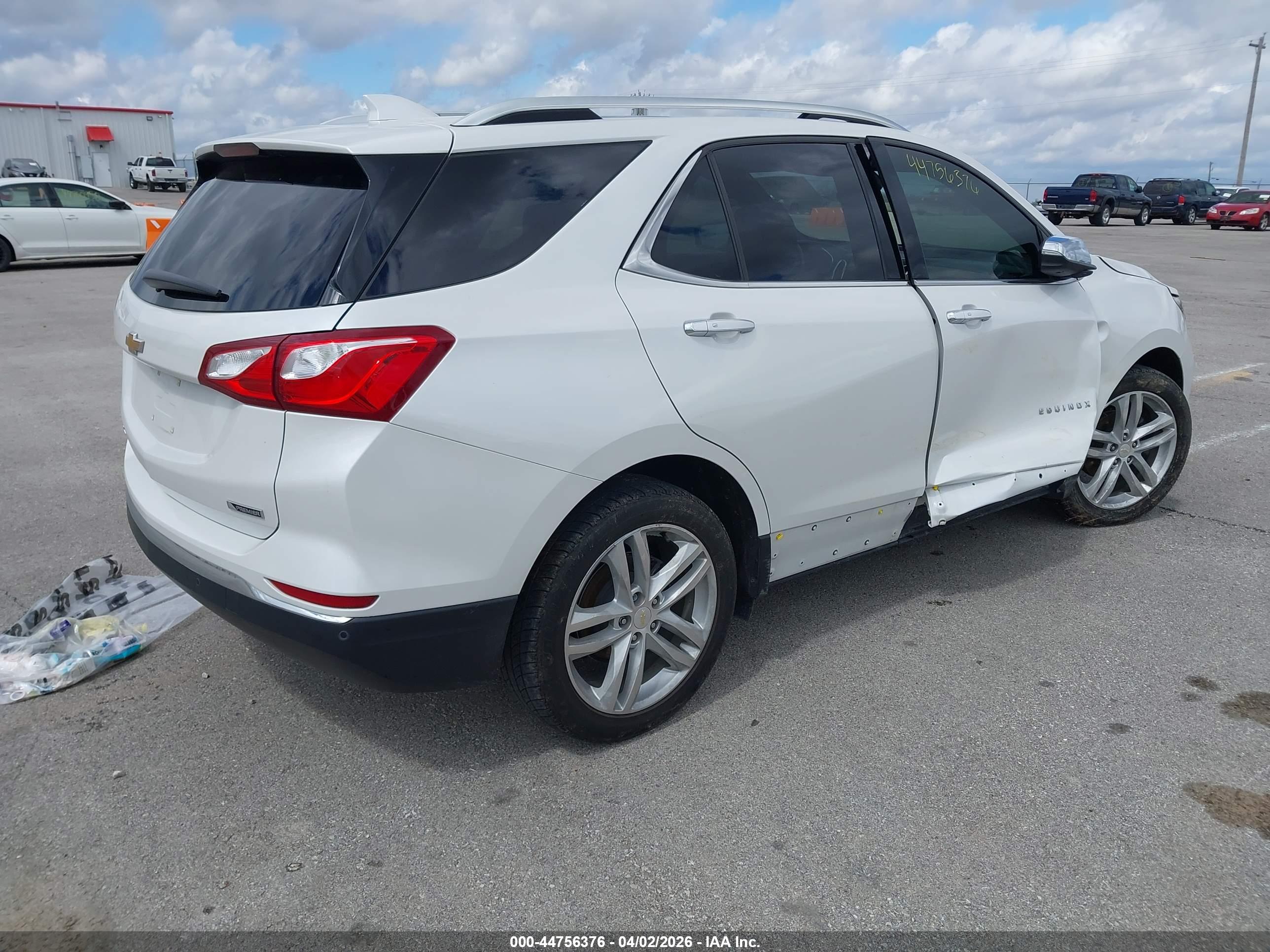 CHEVROLET EQUINOX image 4