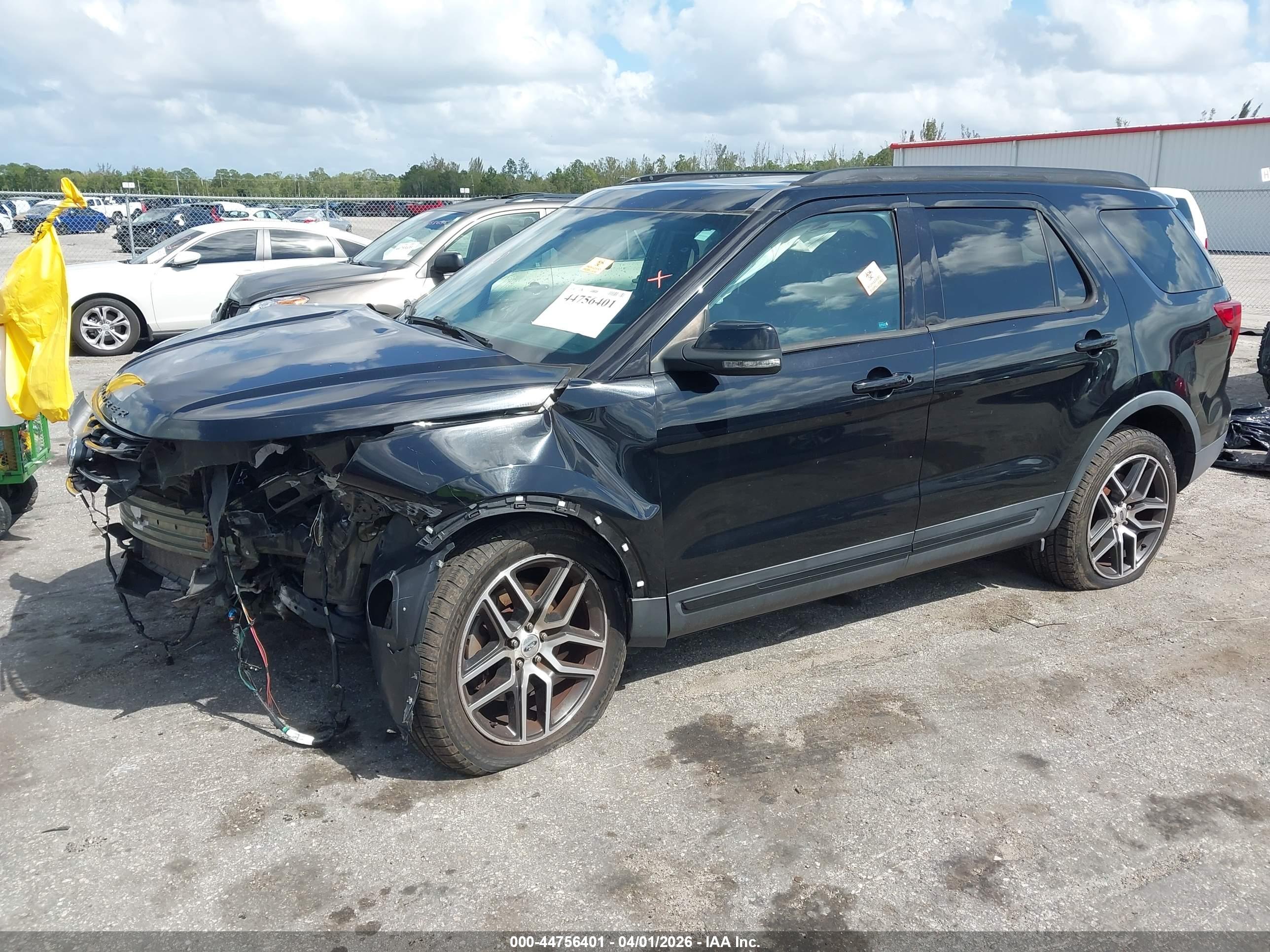 FORD EXPLORER image 2