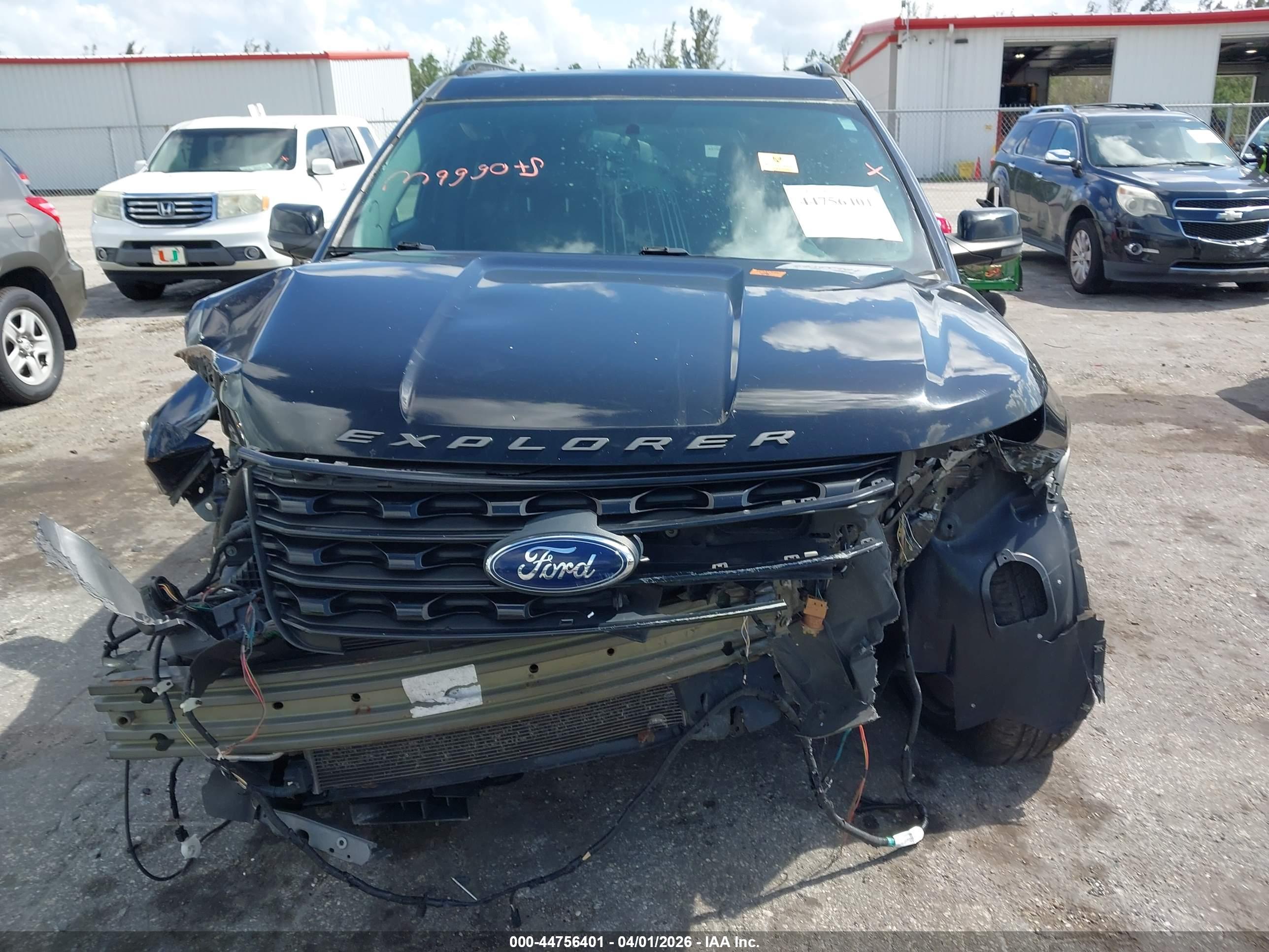 FORD EXPLORER image 6