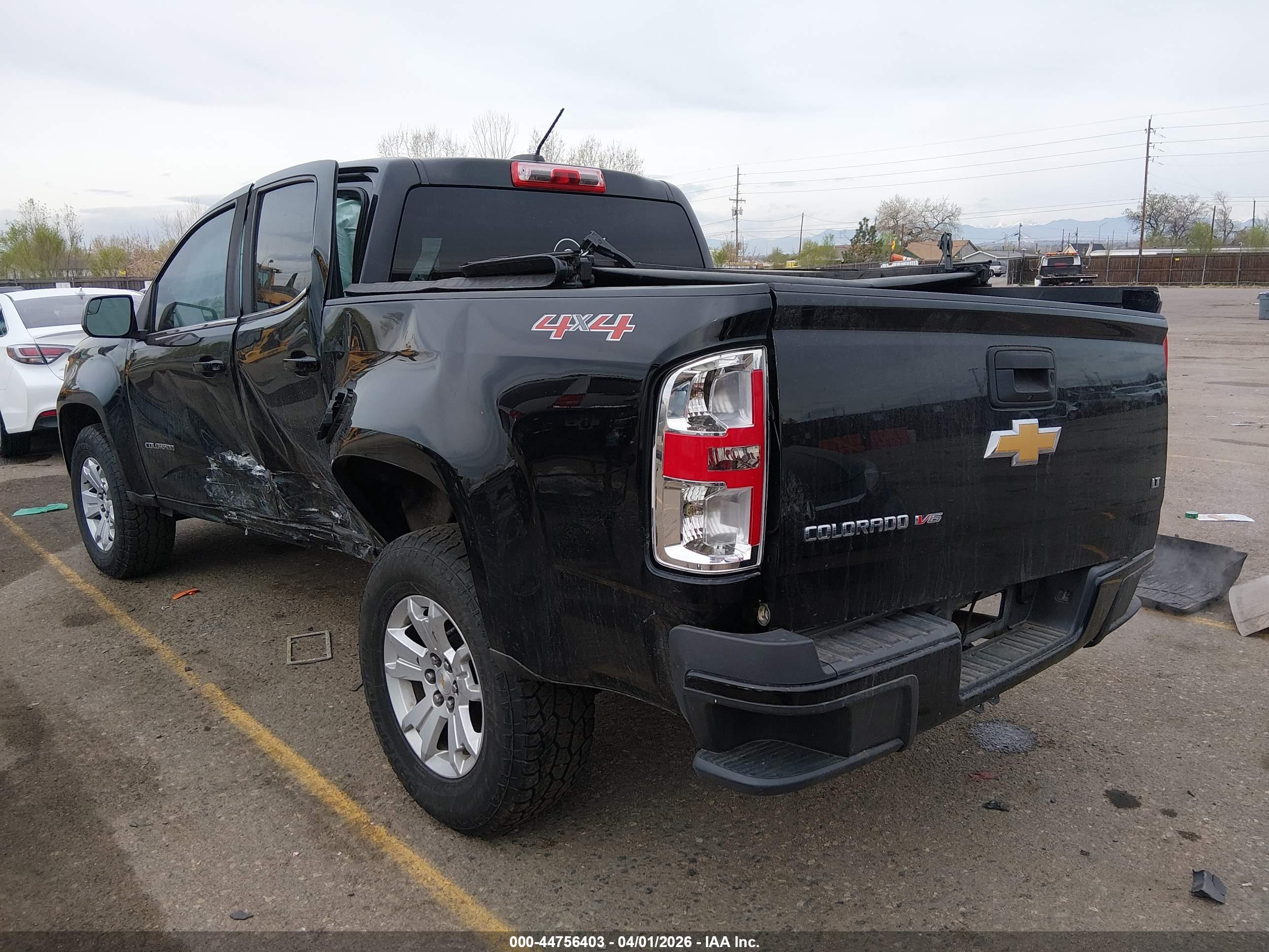 CHEVROLET COLORADO image 3