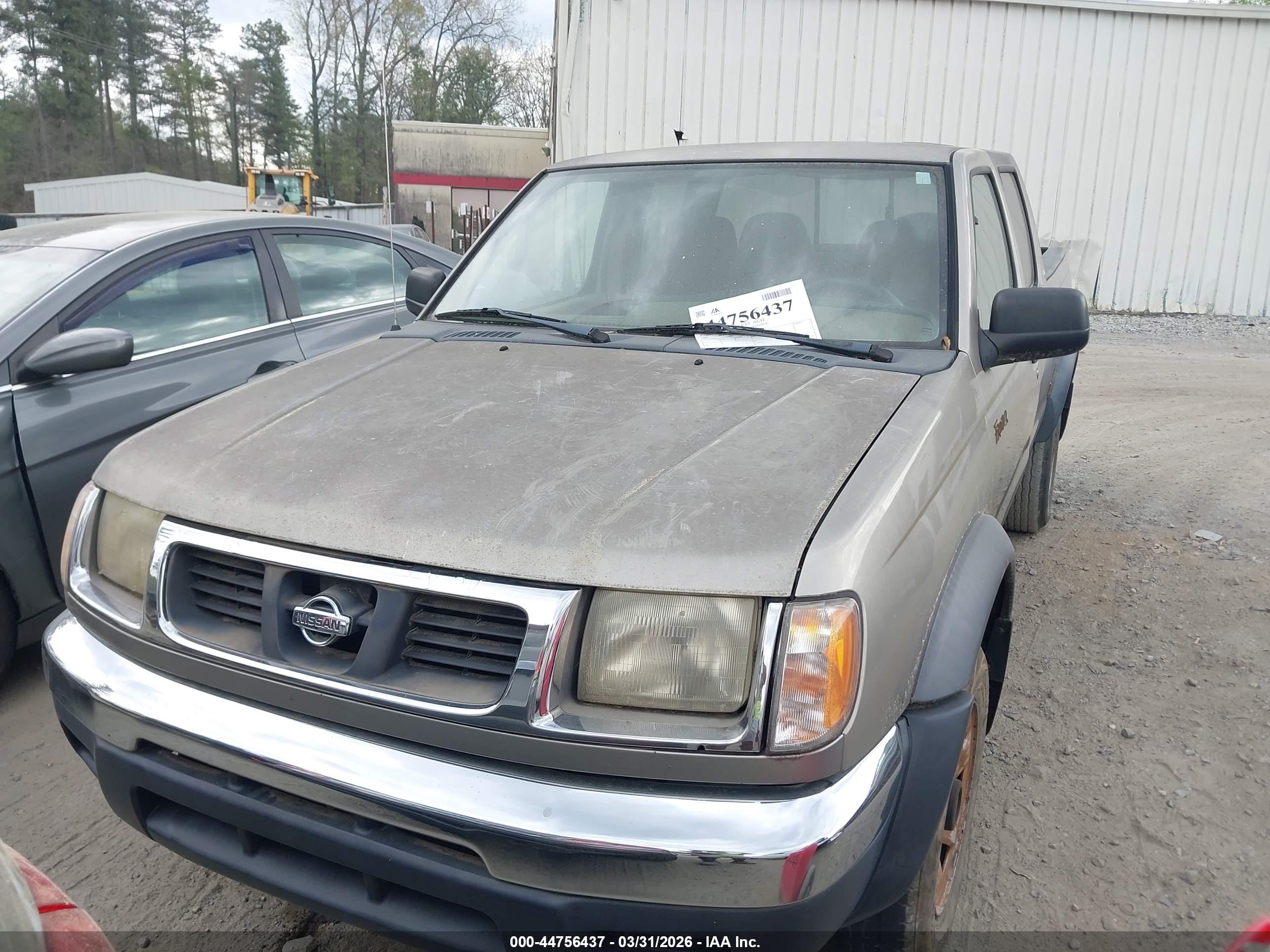 NISSAN FRONTIER image 6