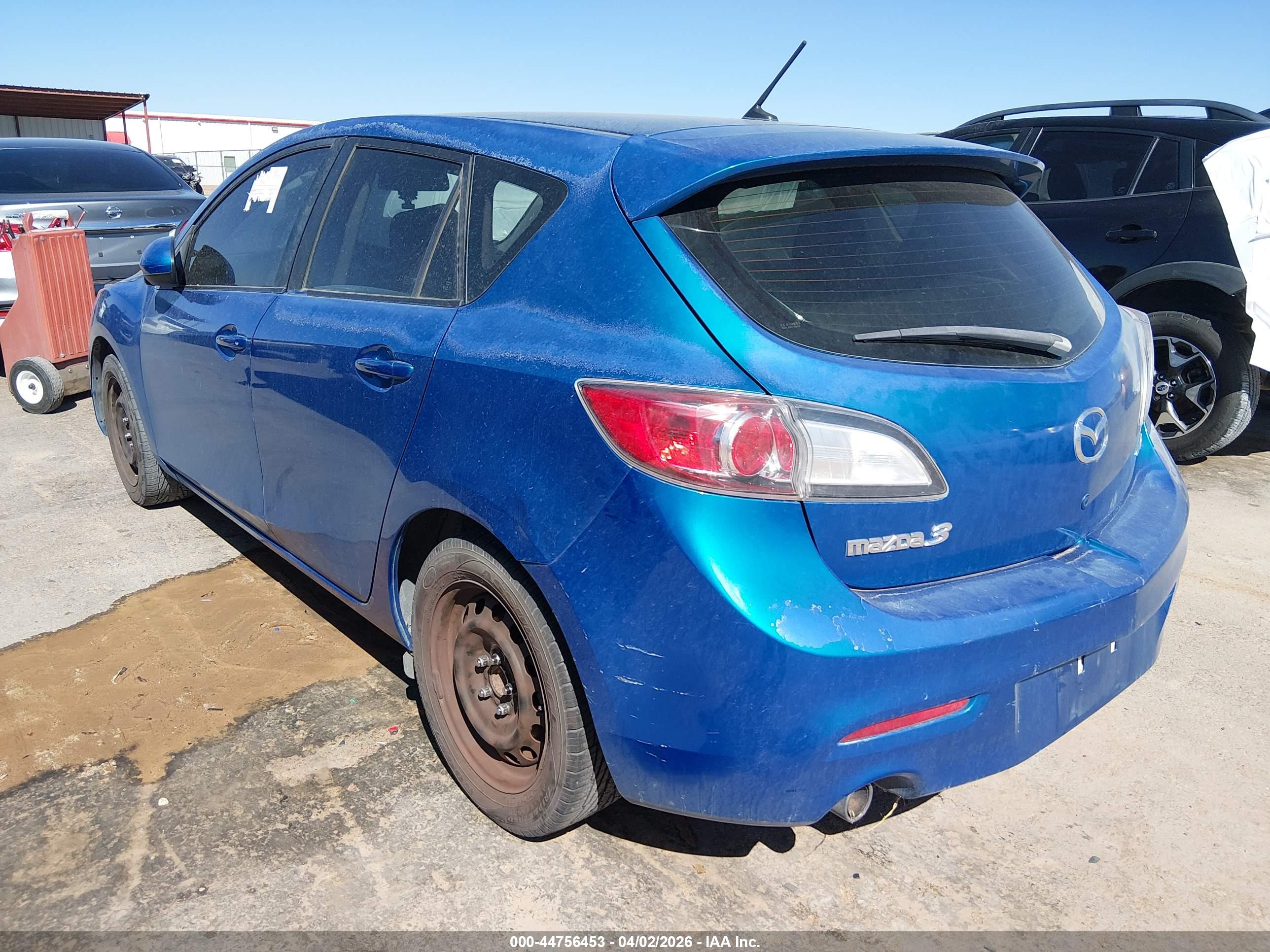 MAZDA MAZDA3 image 3