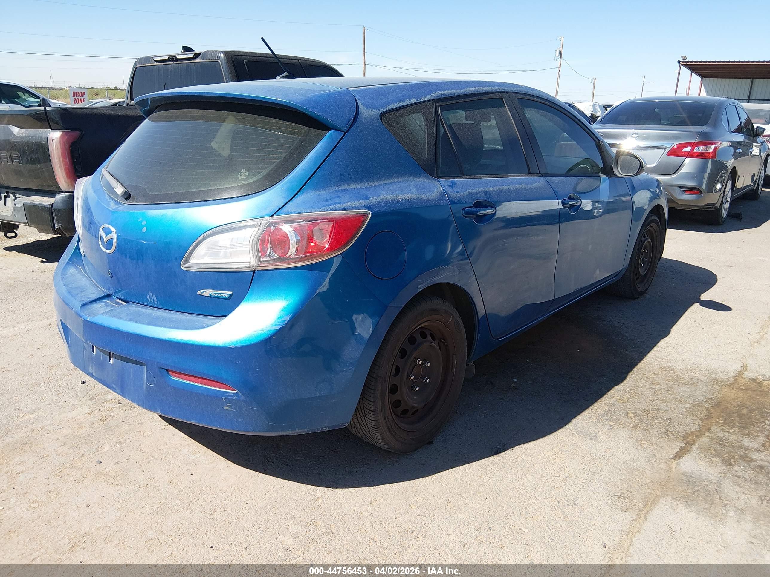 MAZDA MAZDA3 image 4