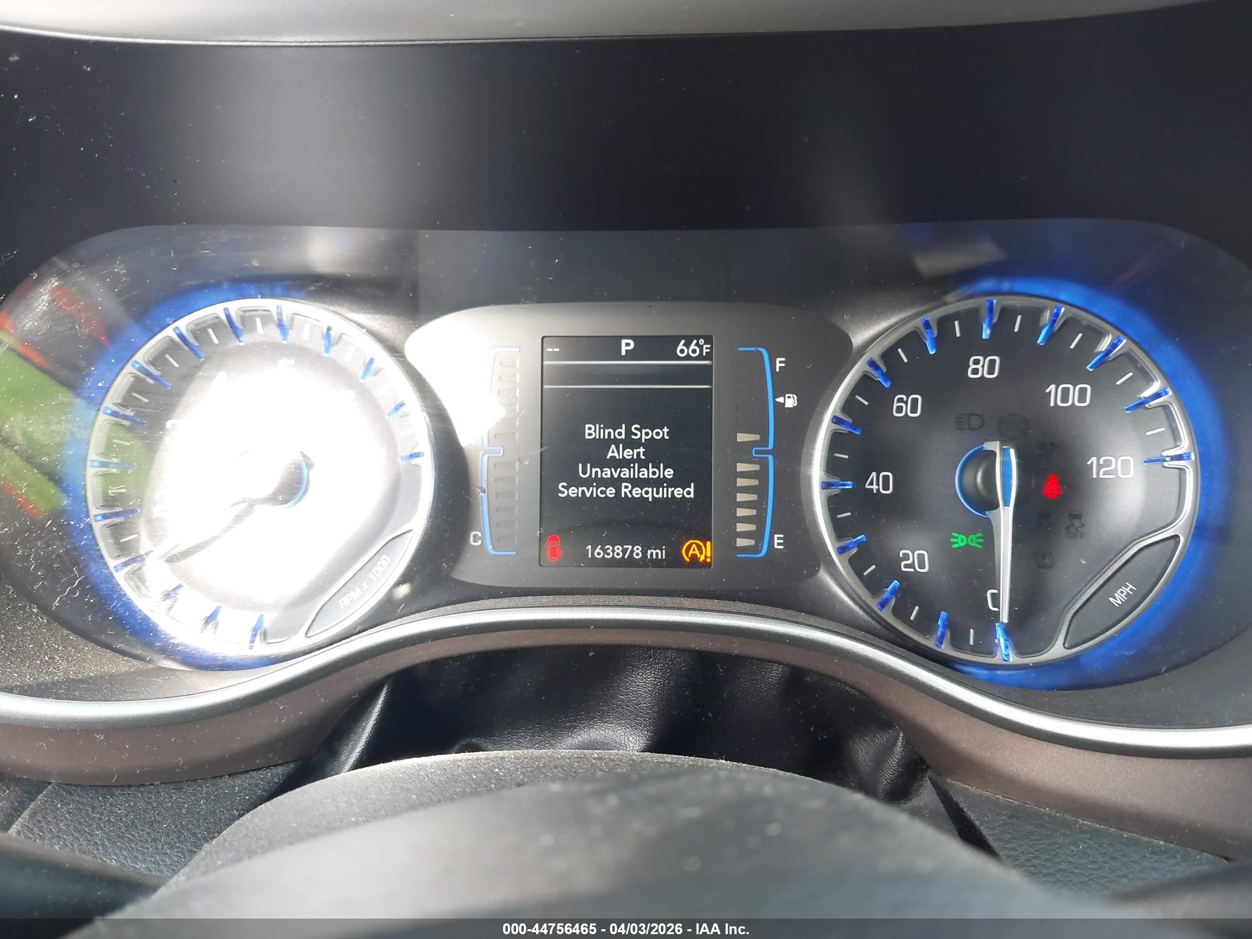 CHRYSLER PACIFICA image 7