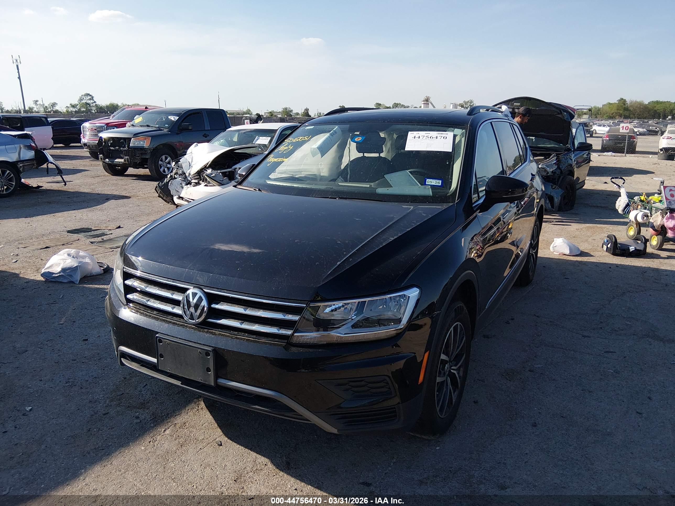VOLKSWAGEN TIGUAN image 2