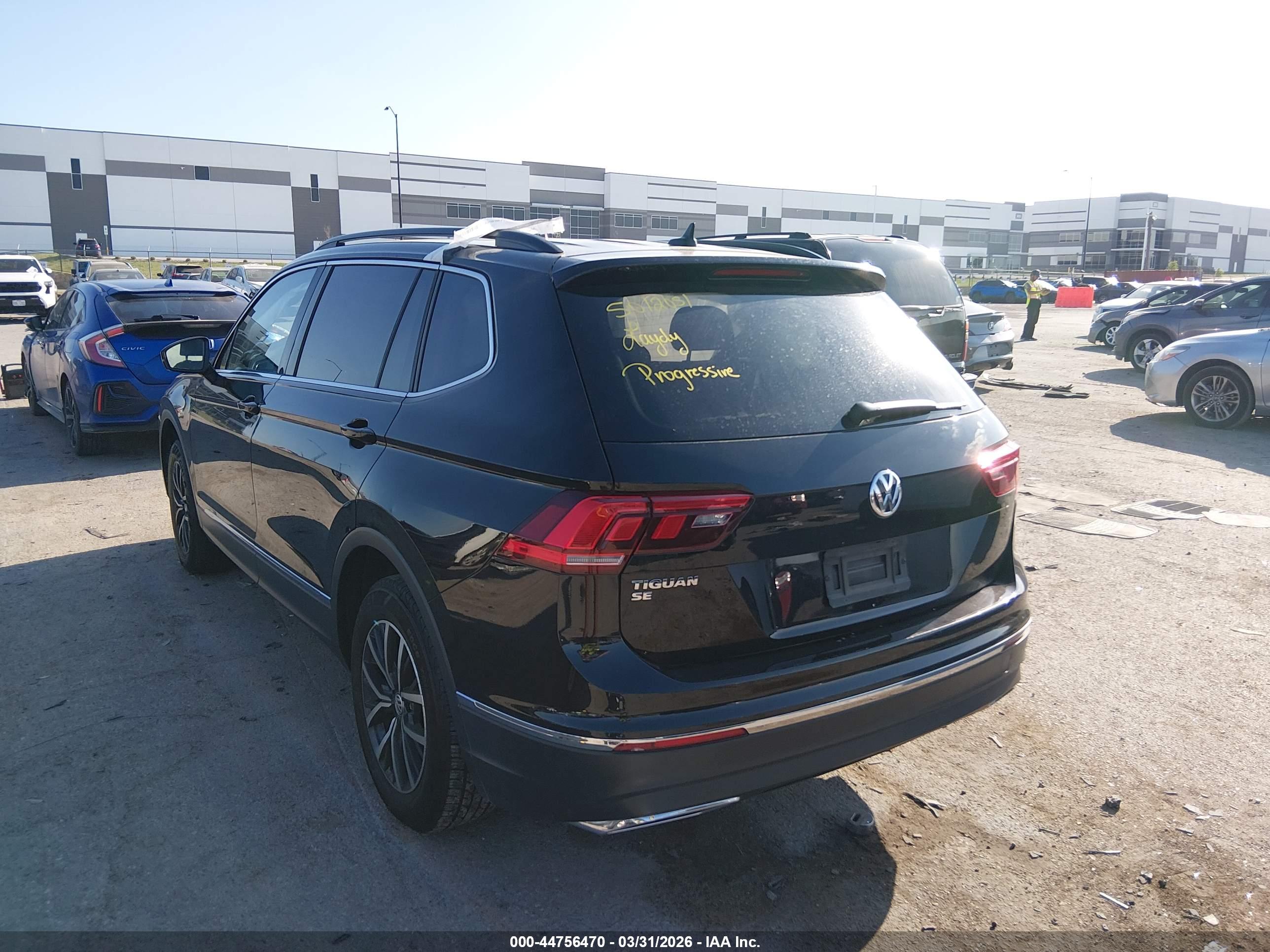 VOLKSWAGEN TIGUAN image 3