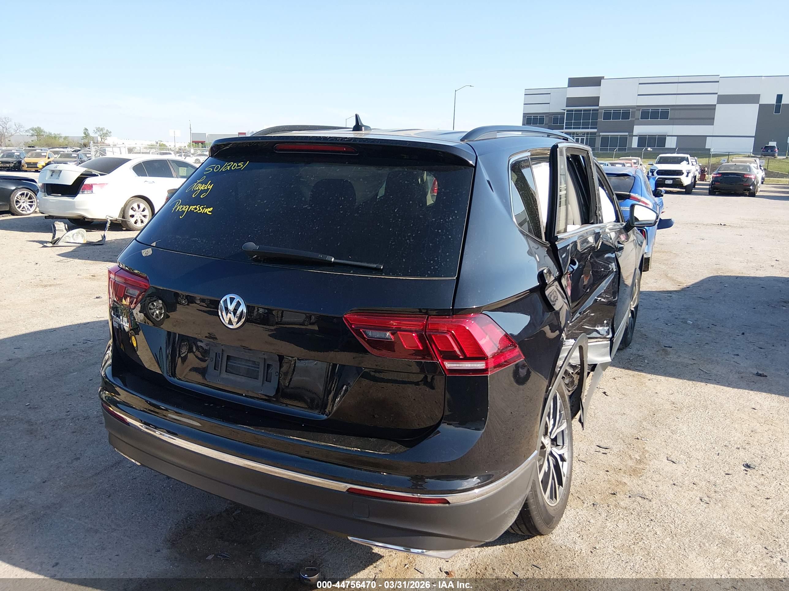 VOLKSWAGEN TIGUAN image 4