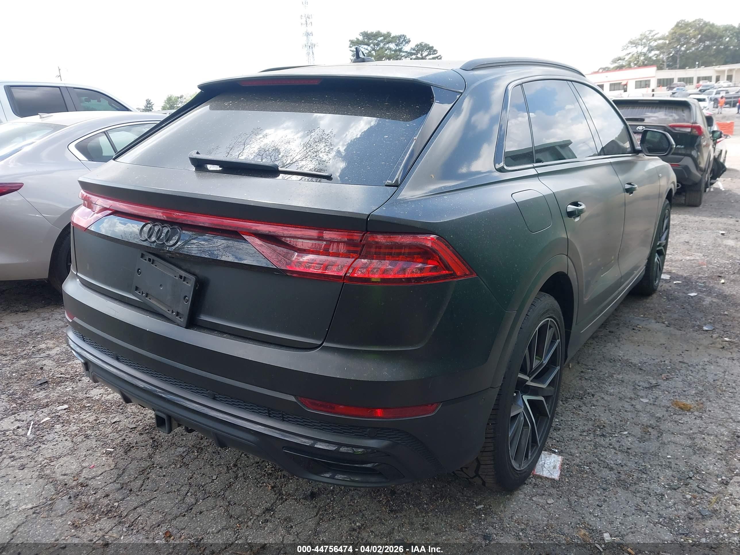 AUDI Q8 image 4