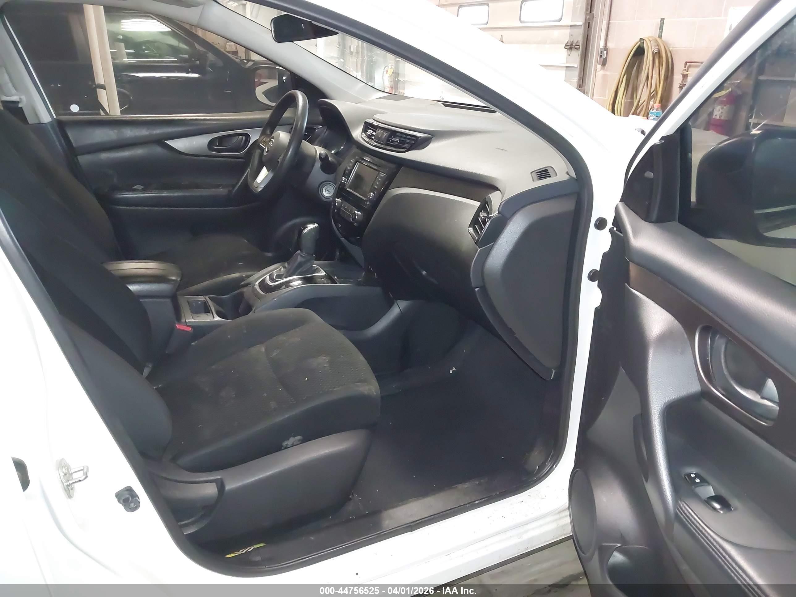 NISSAN ROGUE image 5
