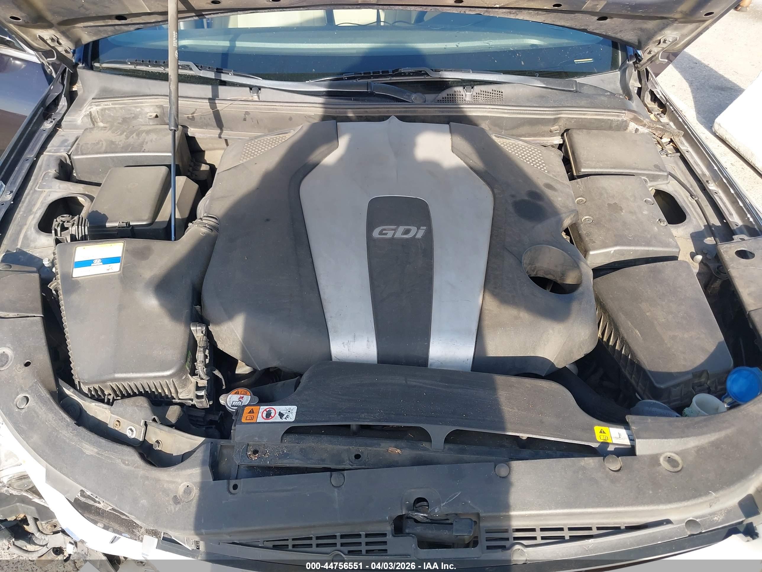 HYUNDAI GENESIS image 10