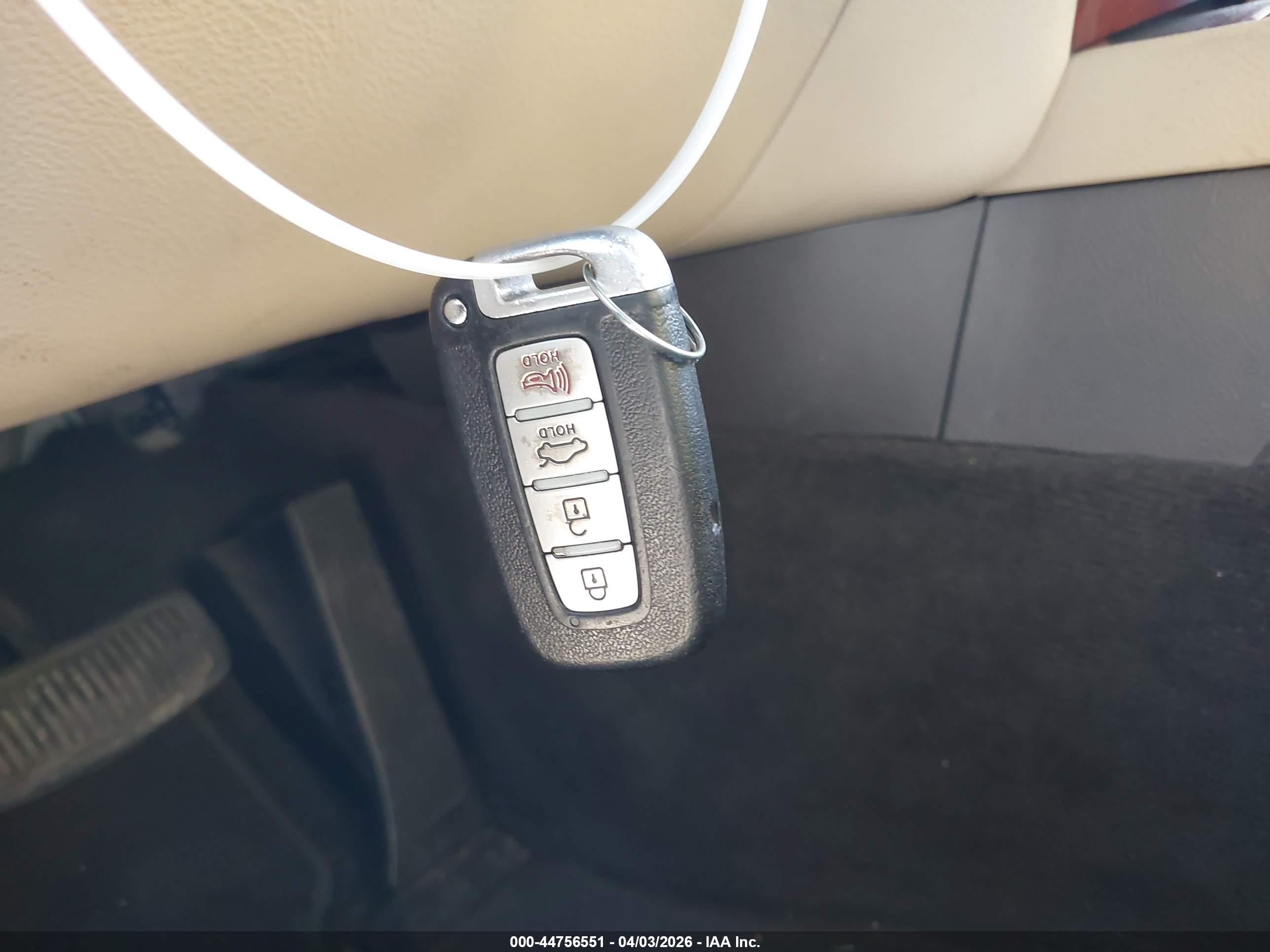 HYUNDAI GENESIS image 11