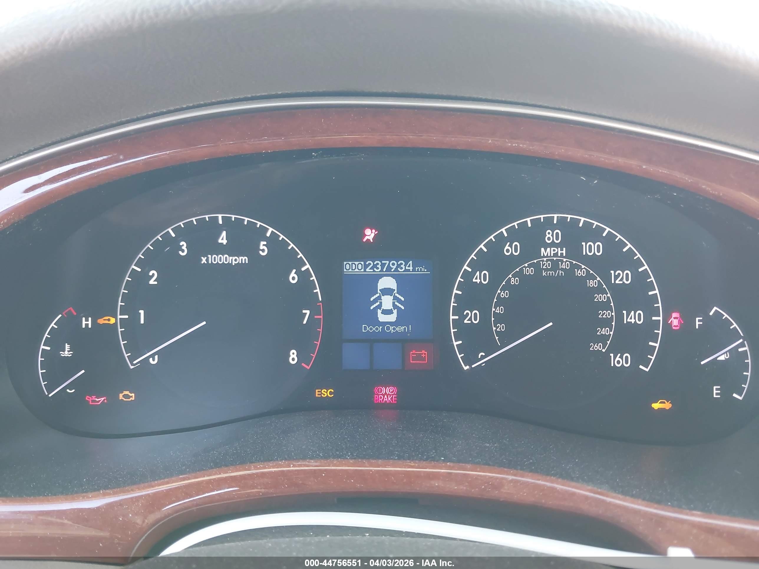 HYUNDAI GENESIS image 7