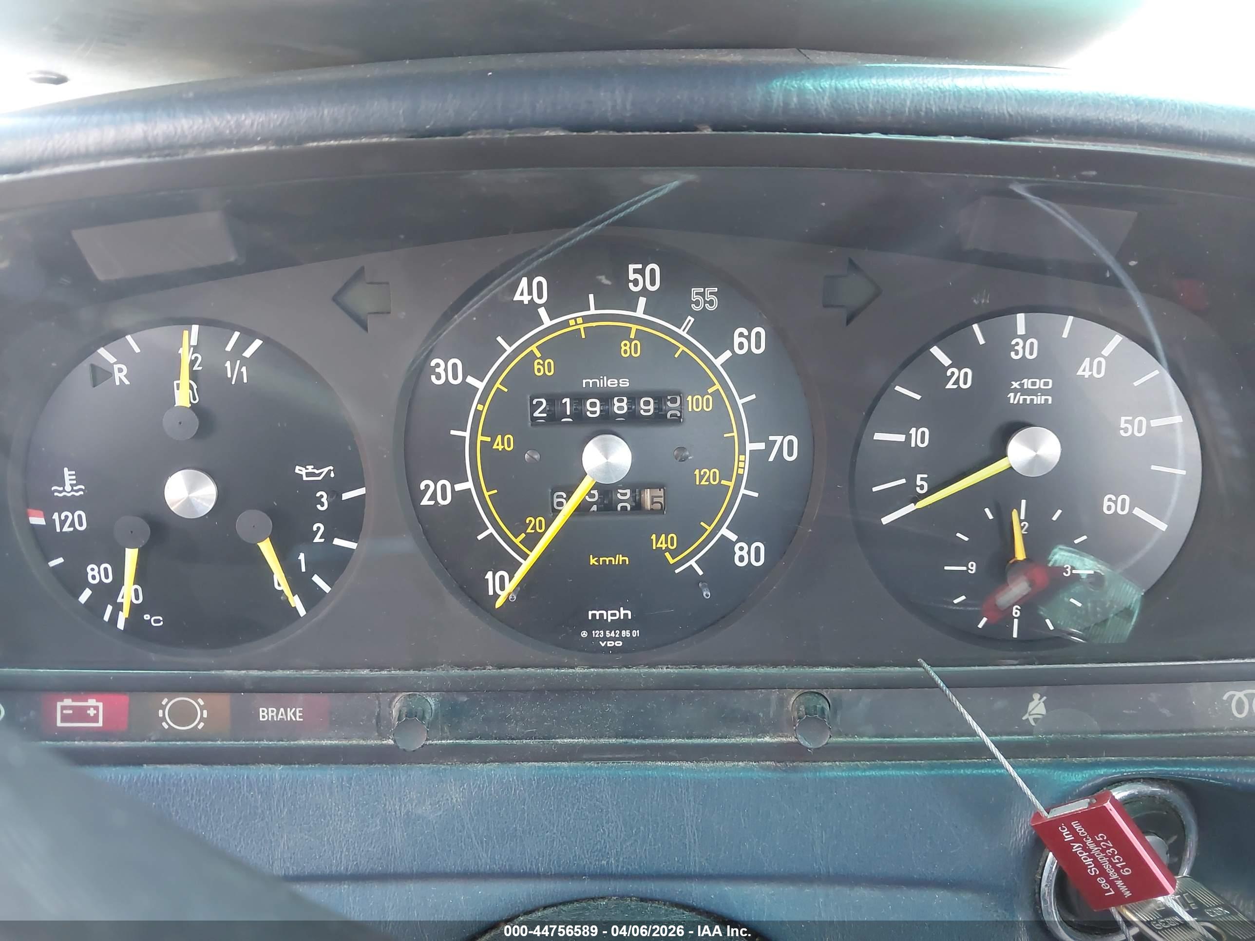 MERCEDES-BENZ 300 image 7