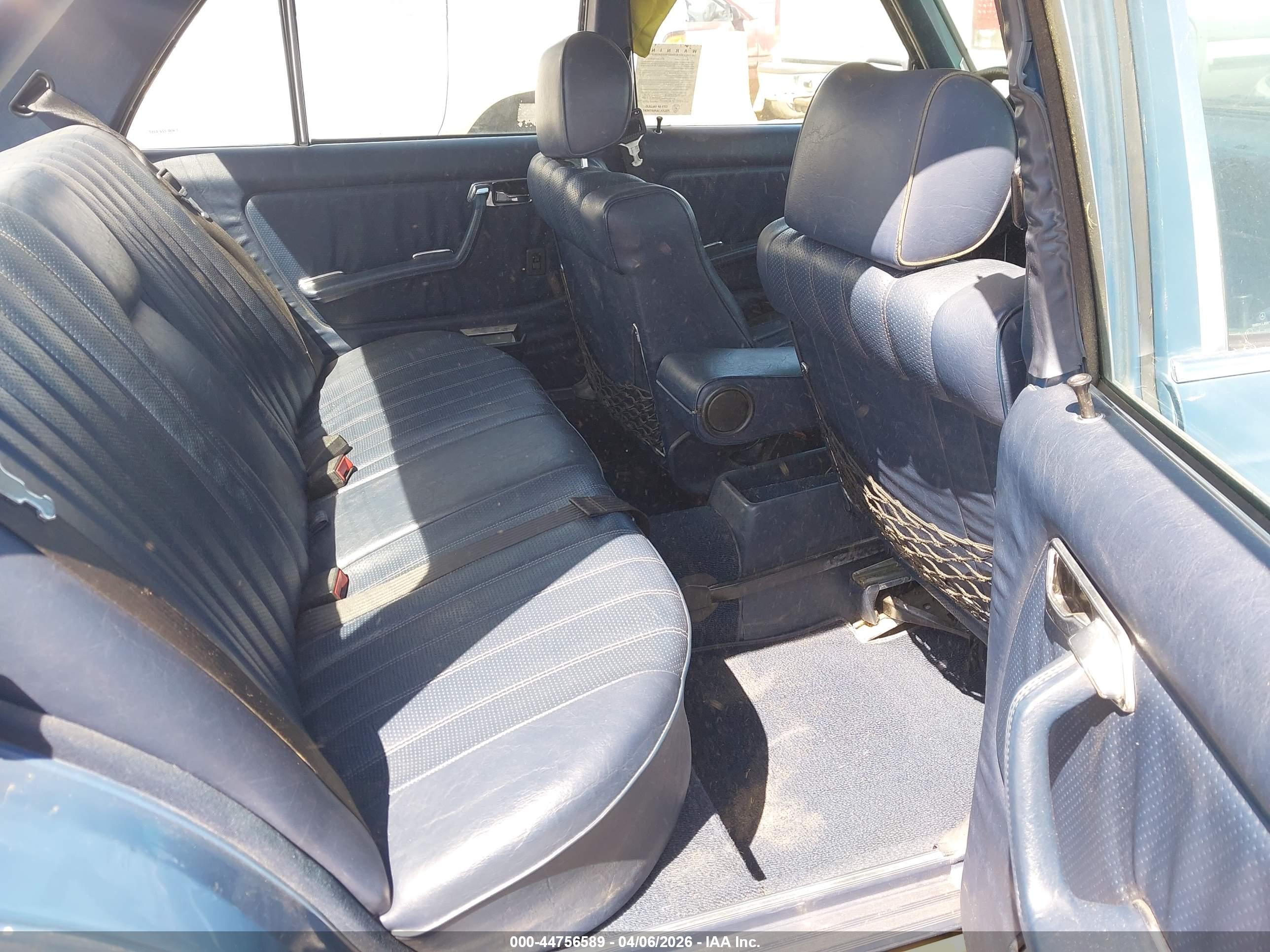 MERCEDES-BENZ 300 image 8