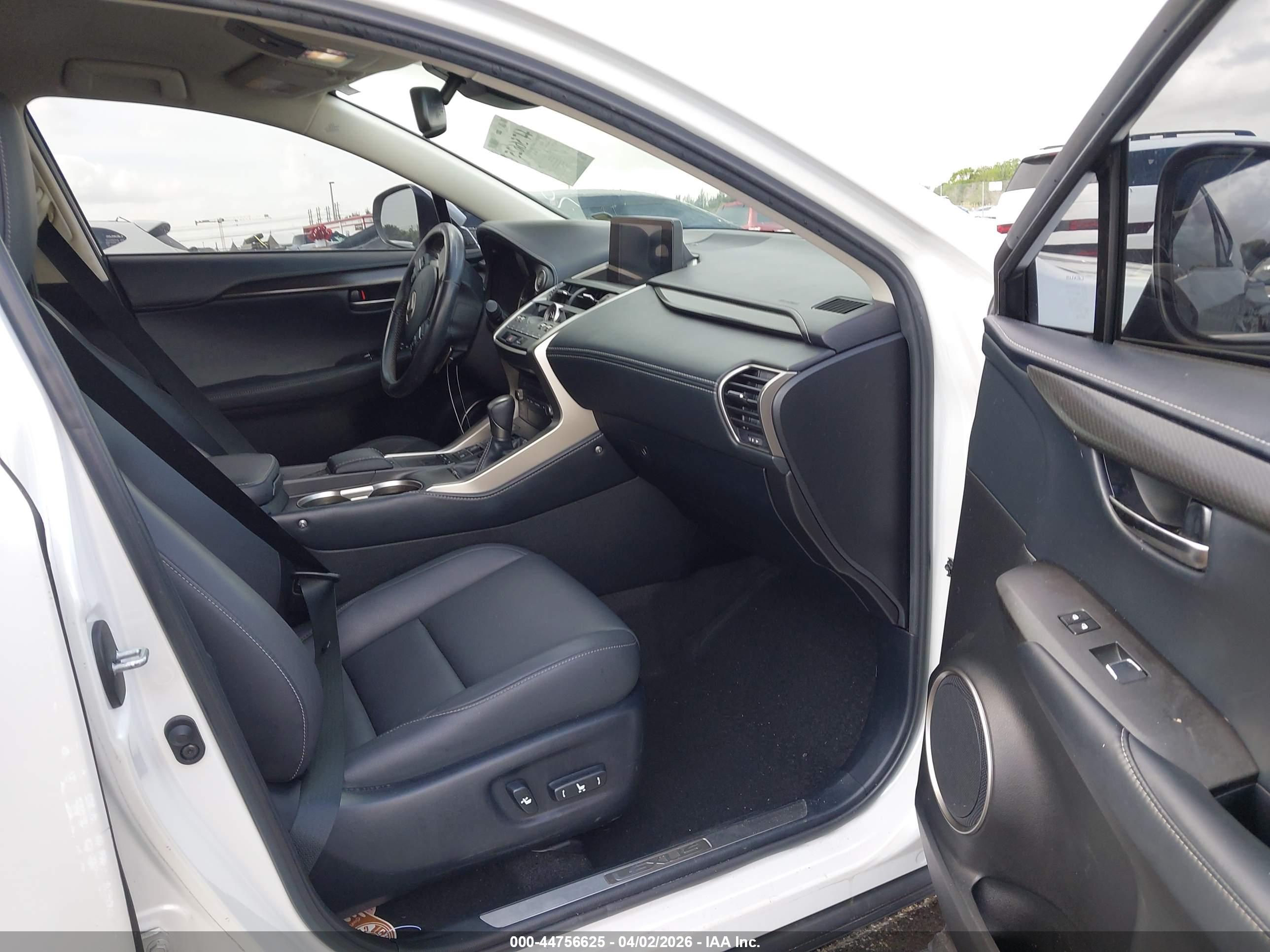 LEXUS NX image 5