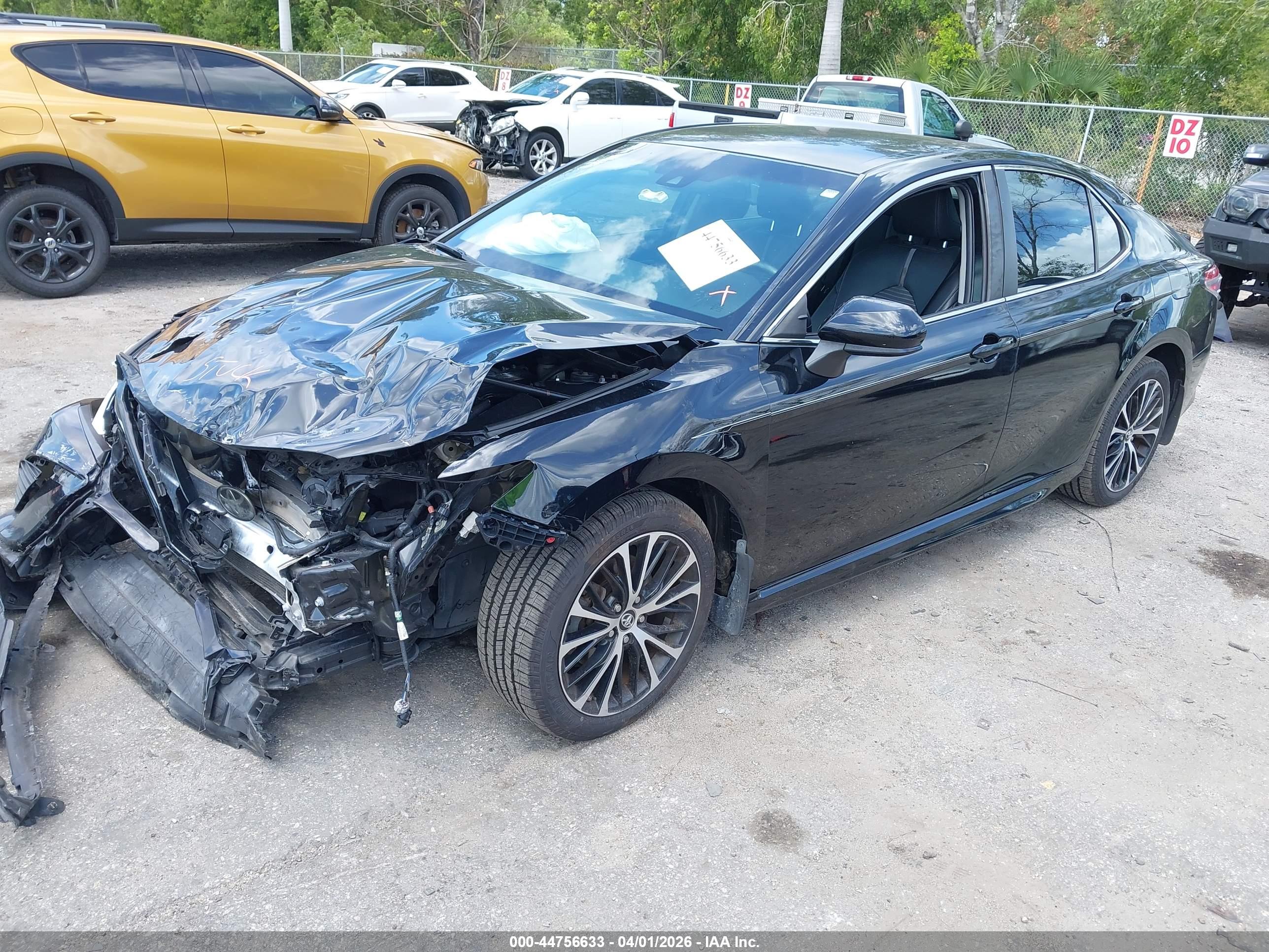 TOYOTA CAMRY image 2