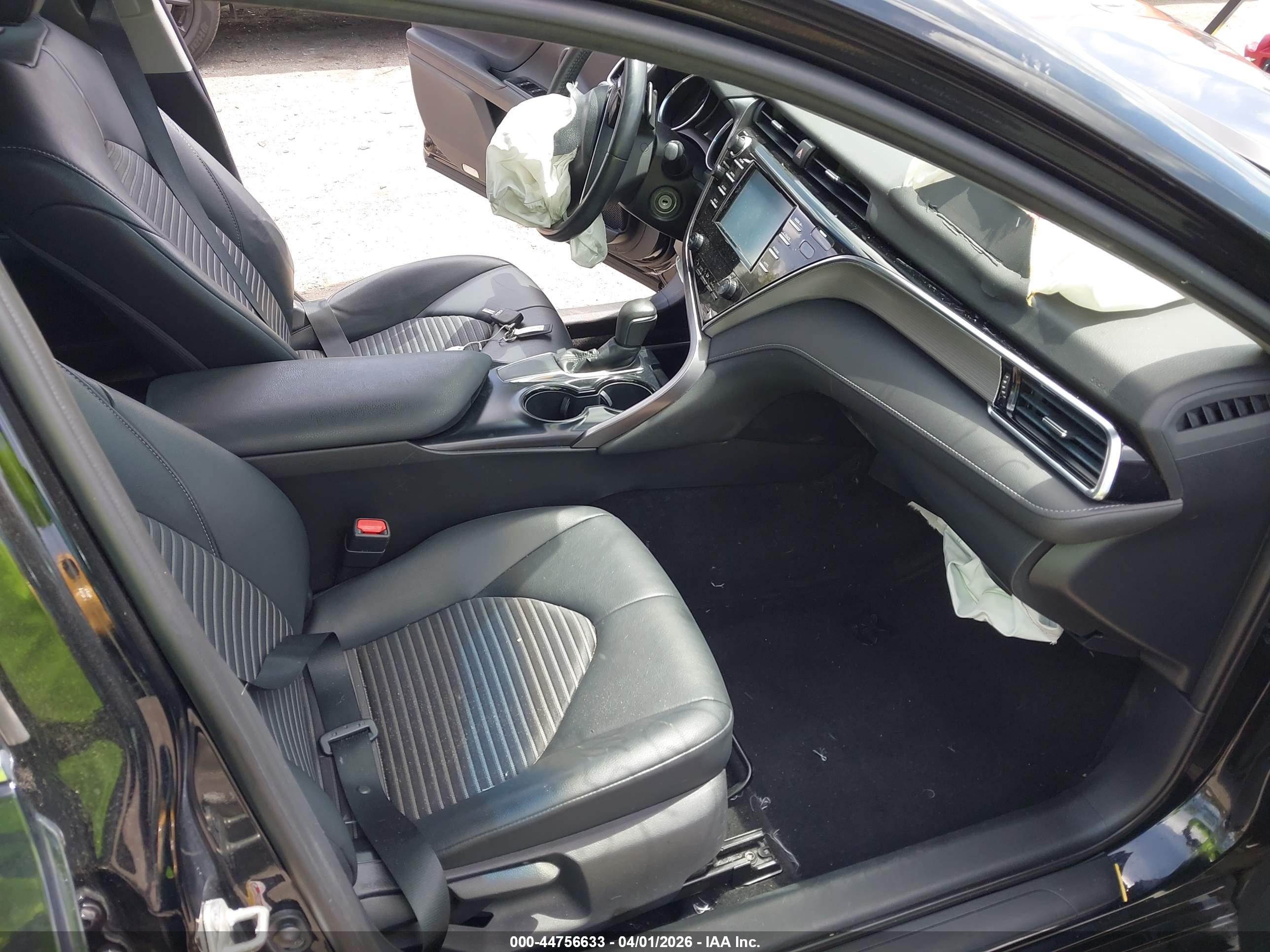 TOYOTA CAMRY image 5