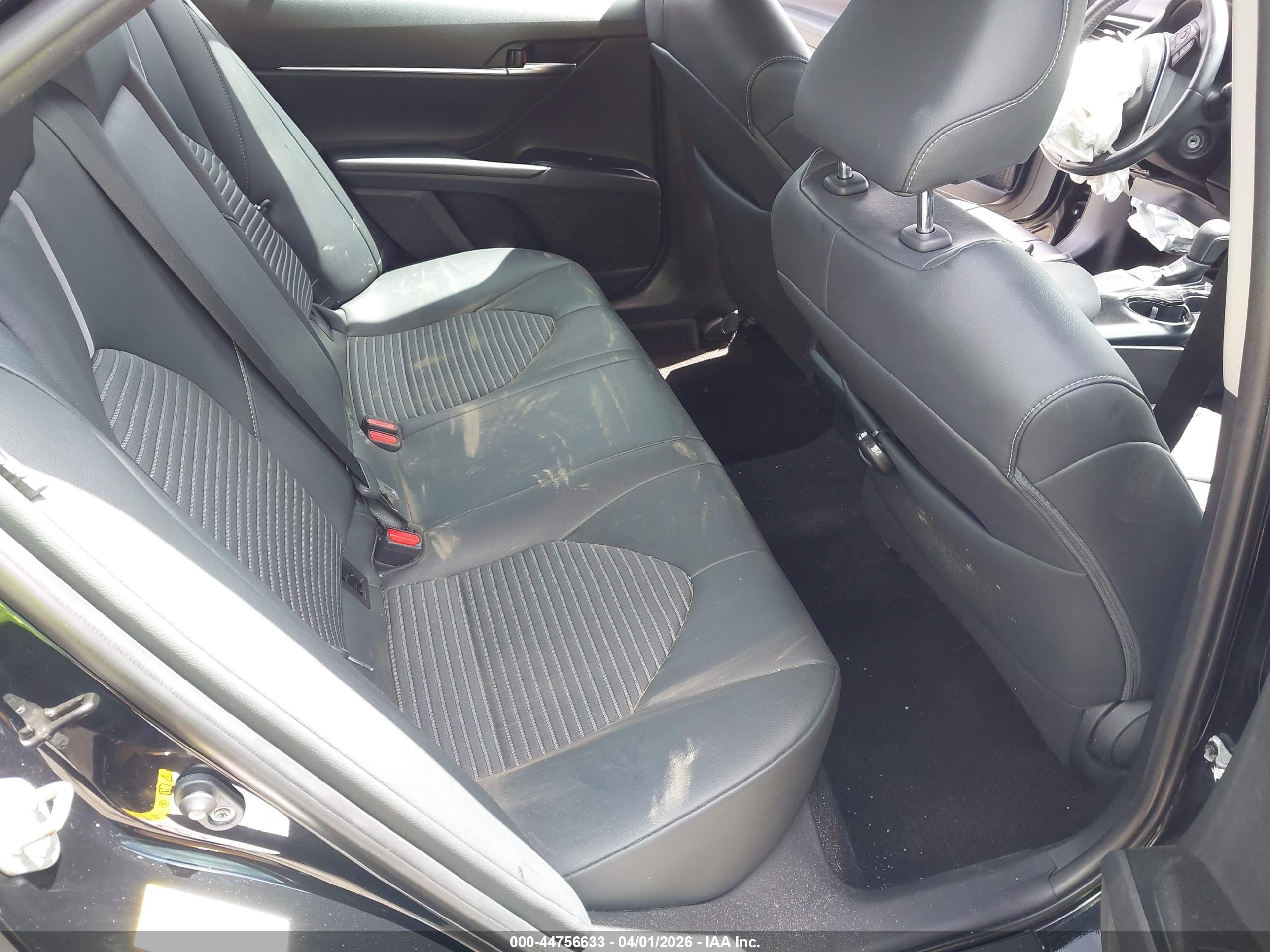 TOYOTA CAMRY image 8