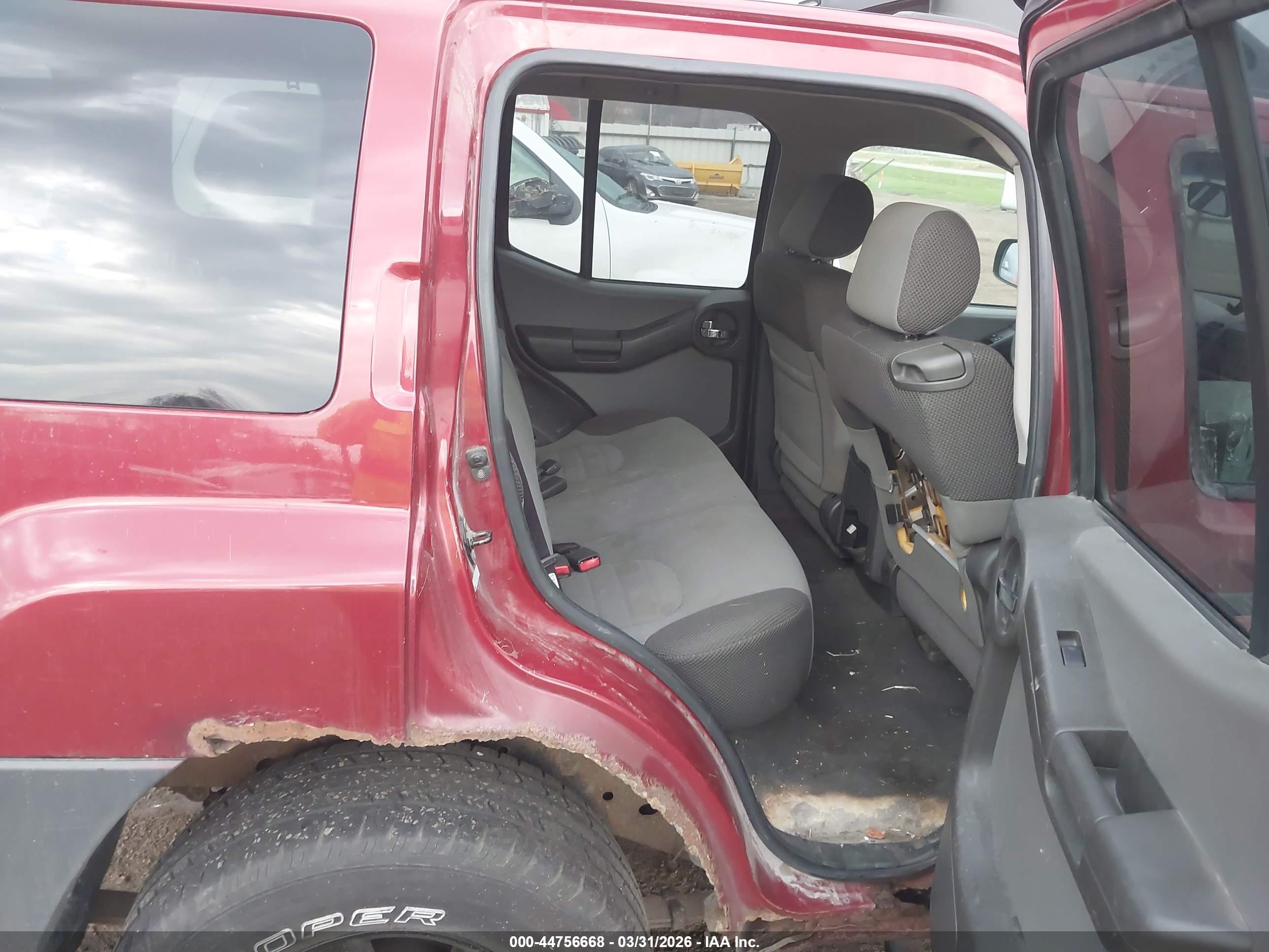 NISSAN XTERRA image 8