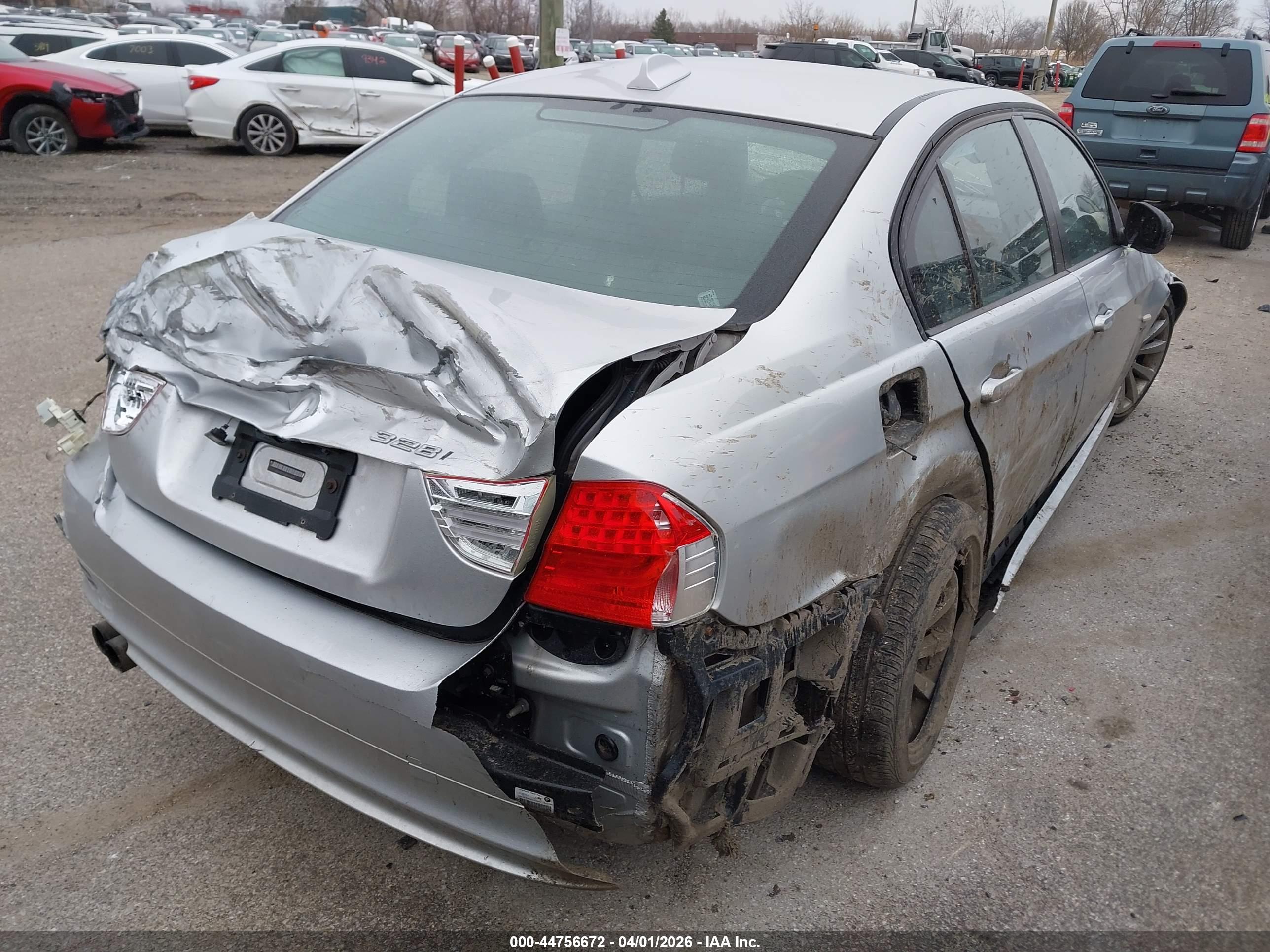 BMW 328I image 4
