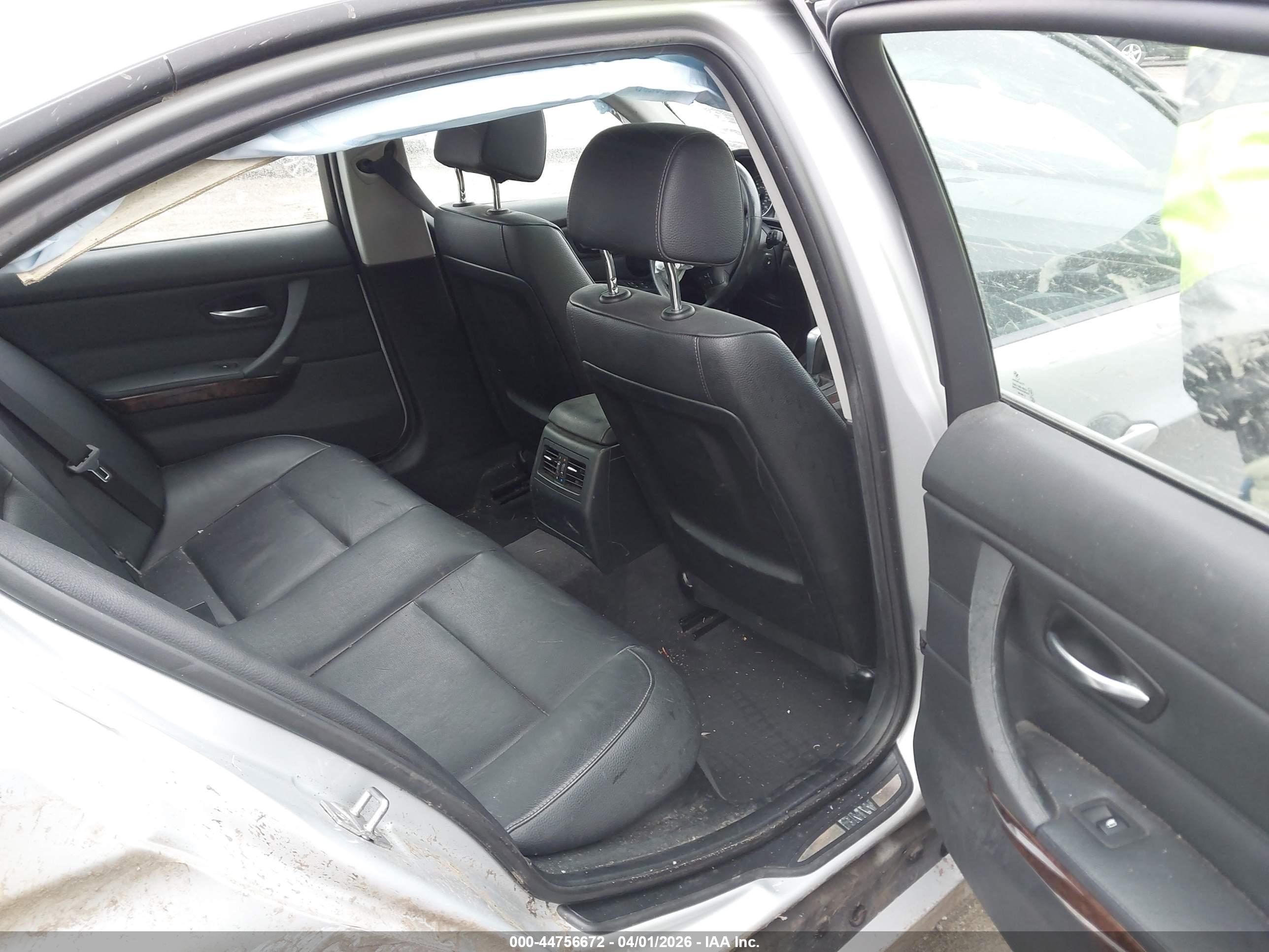 BMW 328I image 8