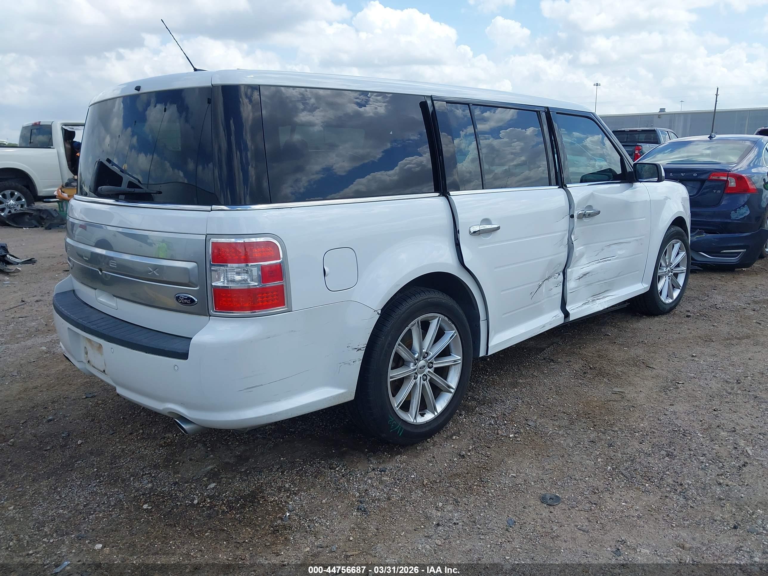 FORD FLEX image 4