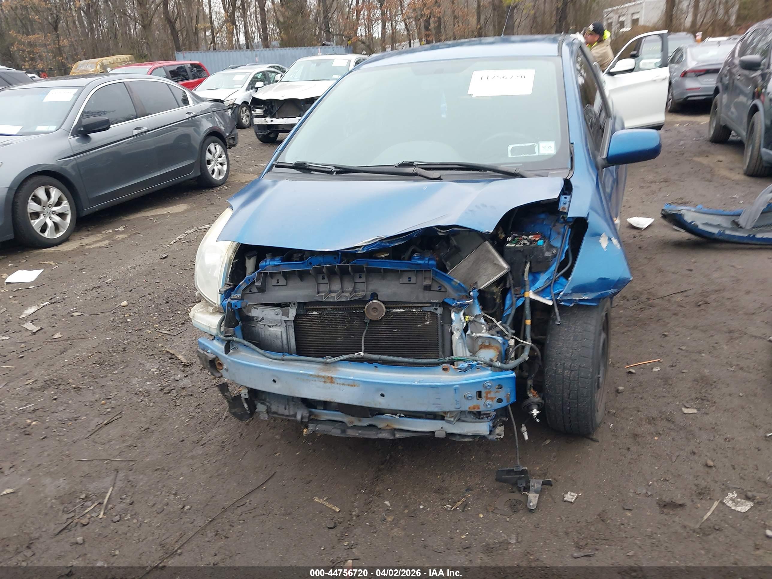 TOYOTA YARIS image 6
